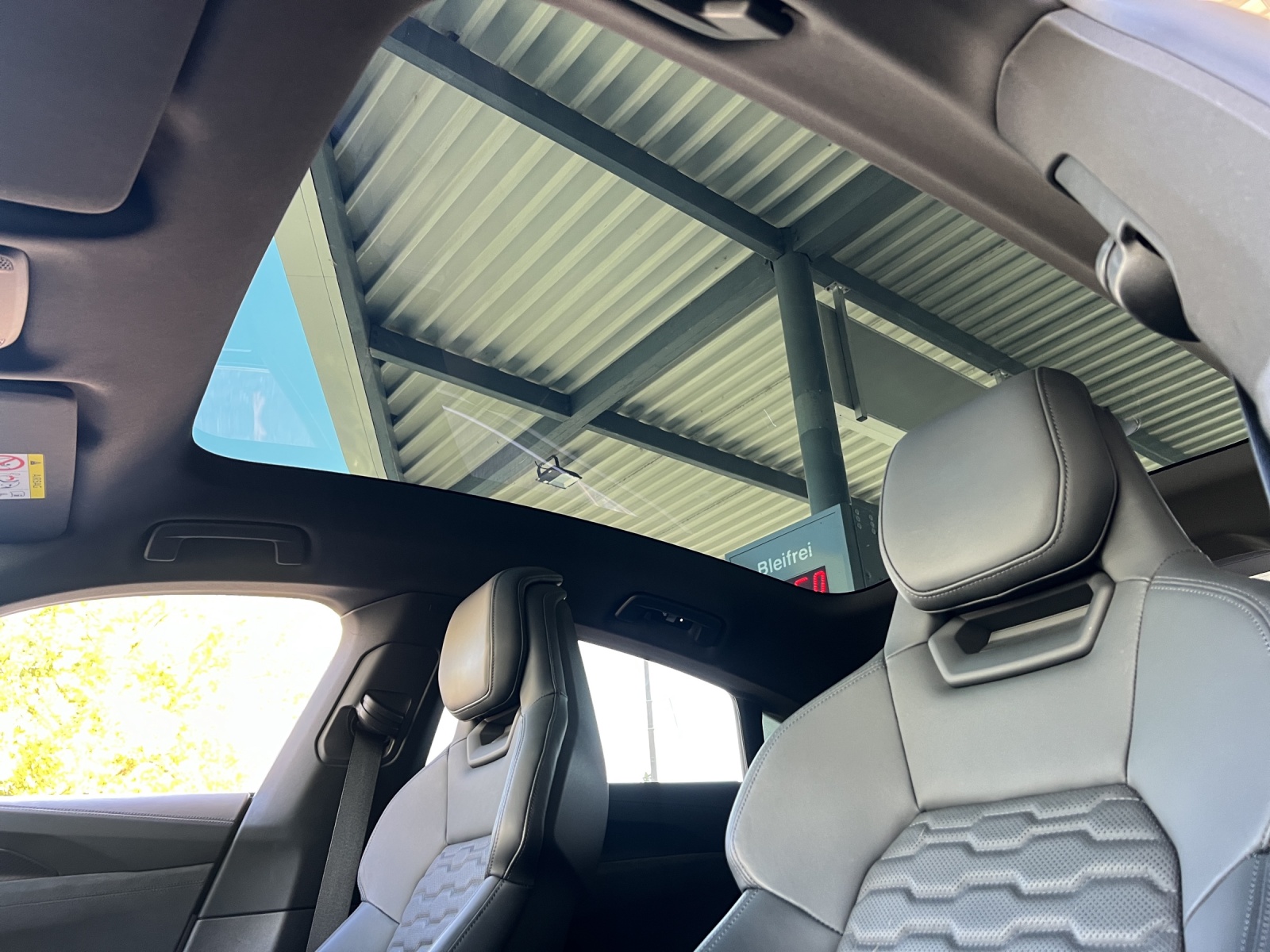 AUDI e-tron GT quattro - 15