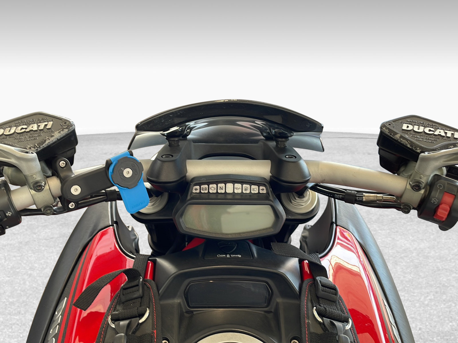DUCATI 1200 Diavel Carbon ABS - 6
