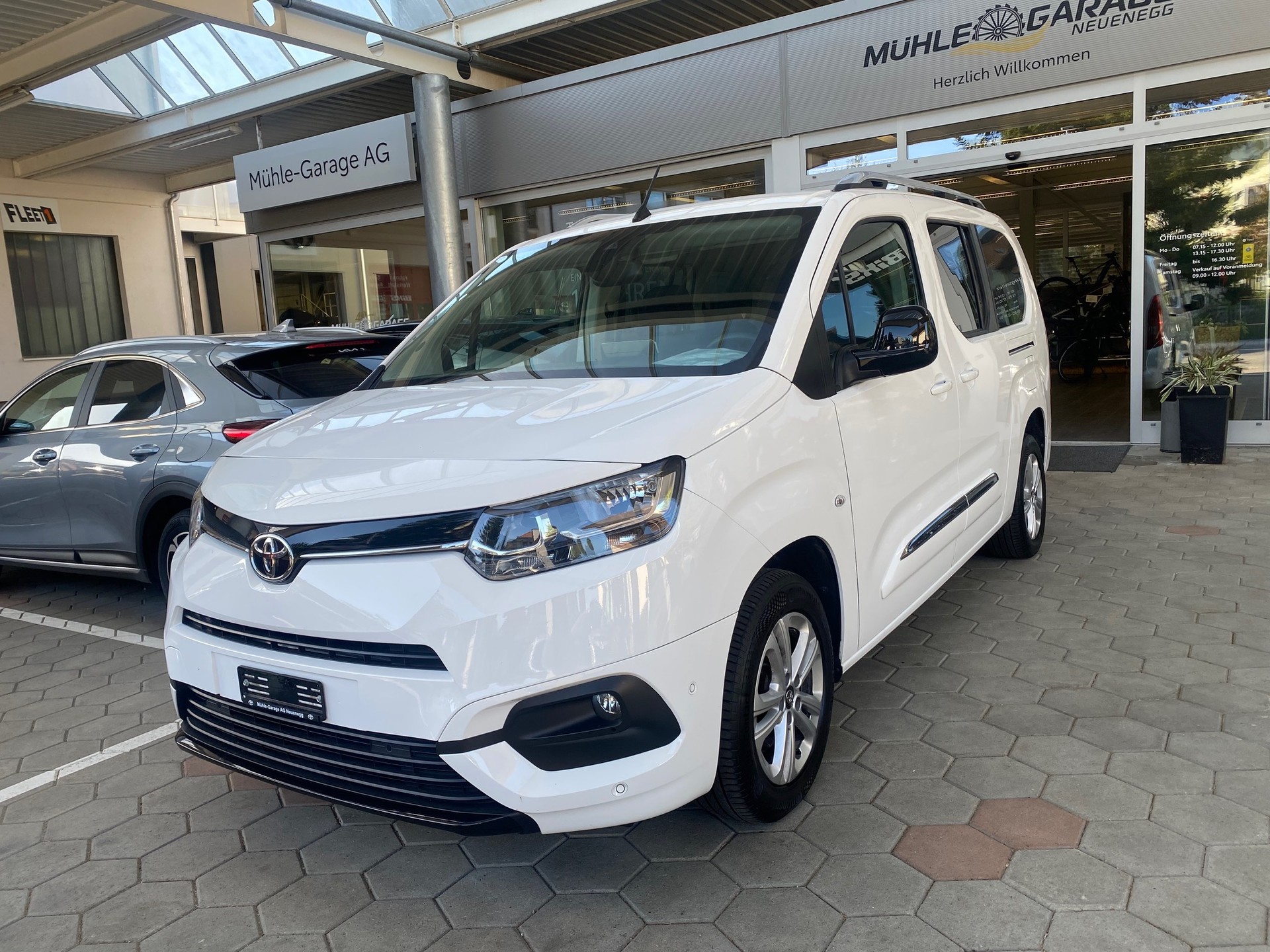 TOYOTA Proace City Verso 1.2 Trend Long Automatik