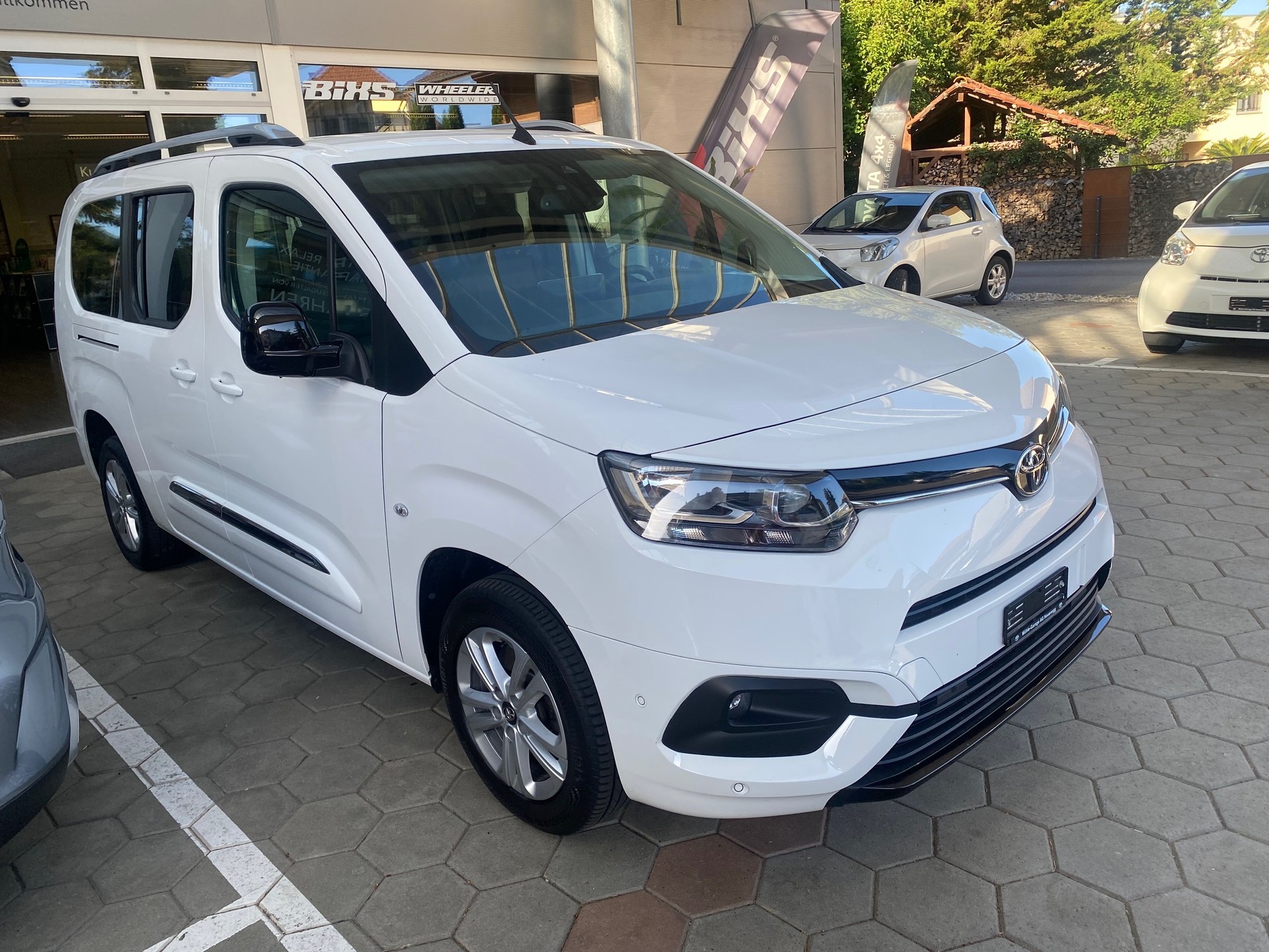 TOYOTA Proace City Verso 1.2 Trend Long Automatik - 2