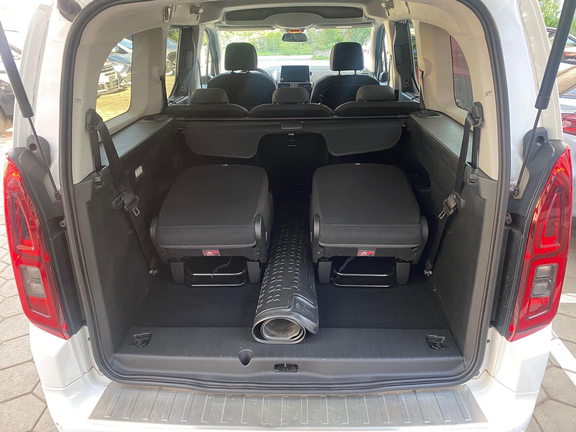TOYOTA Proace City Verso 1.2 Trend Long Automatik - 9