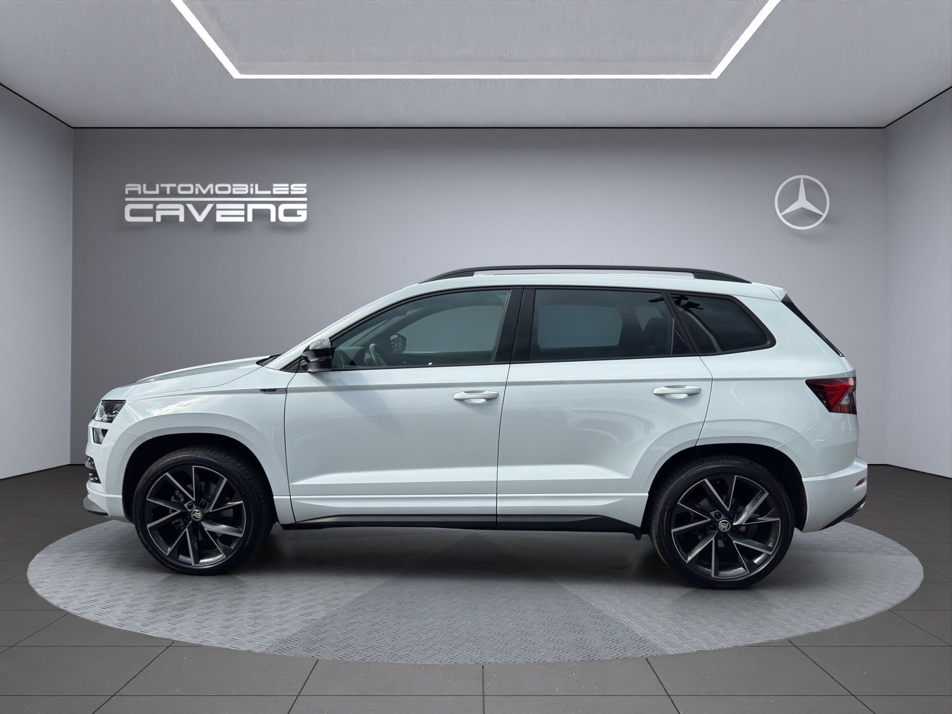 SKODA Karoq 2.0 TSI SportLine 4x4 DSG - 2