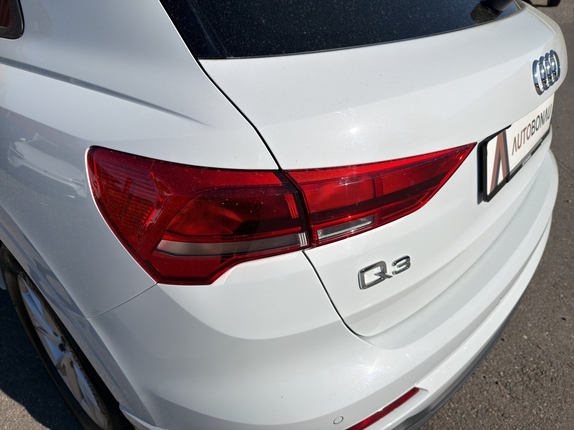 AUDI Q3 2.0 40 TFSI S line quattro S-Tronic Sky black - 27