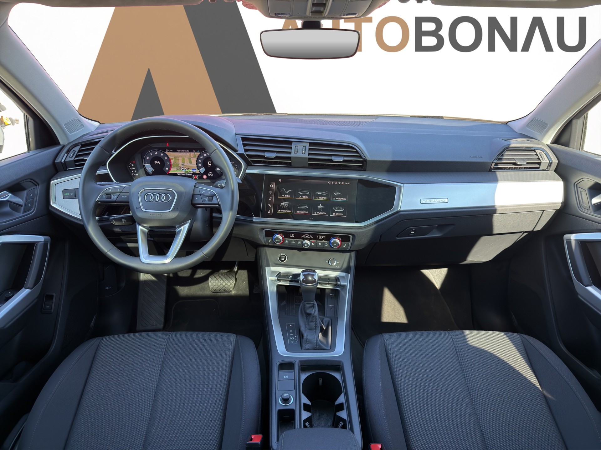 AUDI Q3 2.0 40 TFSI S line quattro S-Tronic Sky black - 11