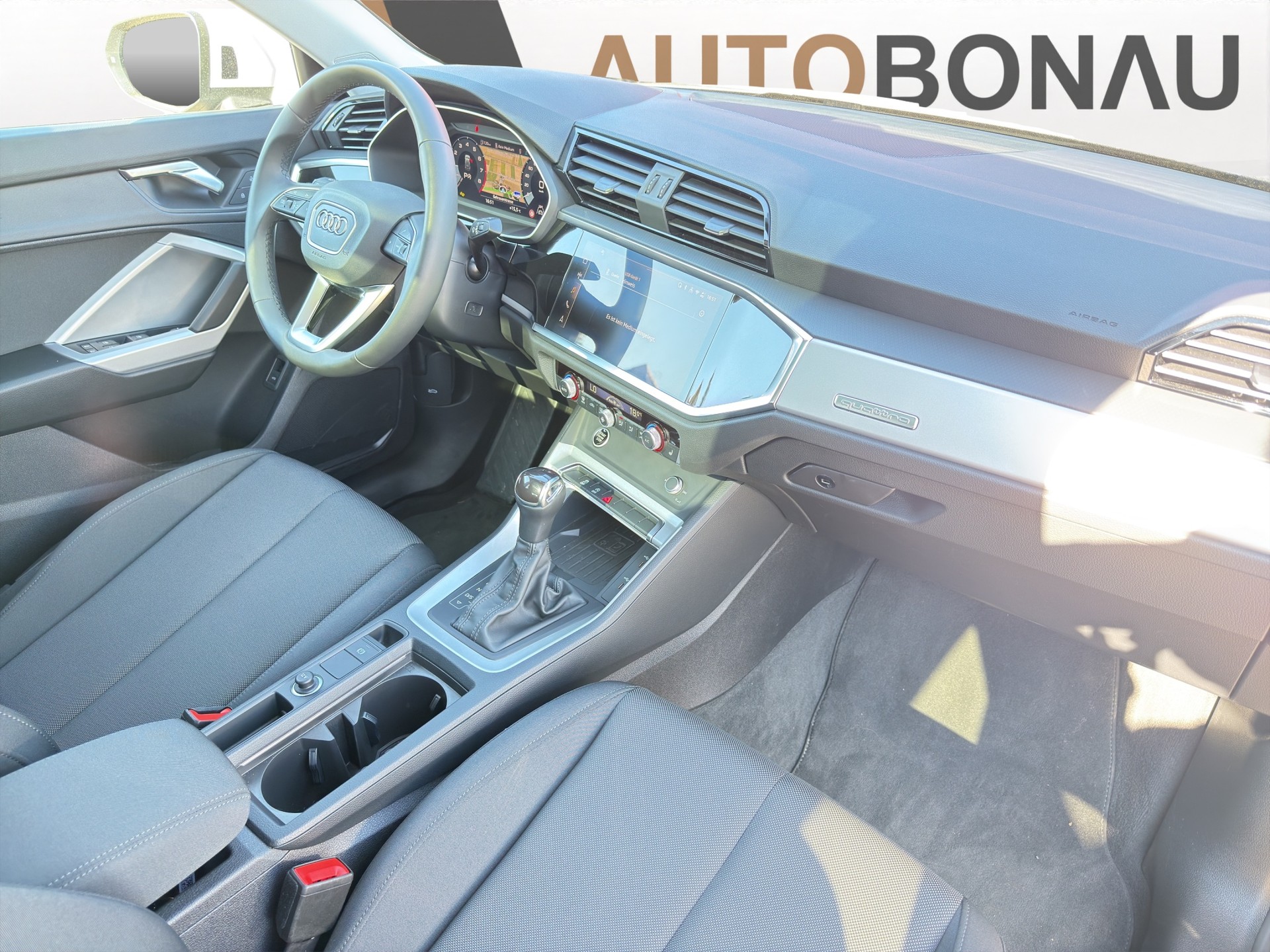 AUDI Q3 2.0 40 TFSI S line quattro S-Tronic Sky black - 12