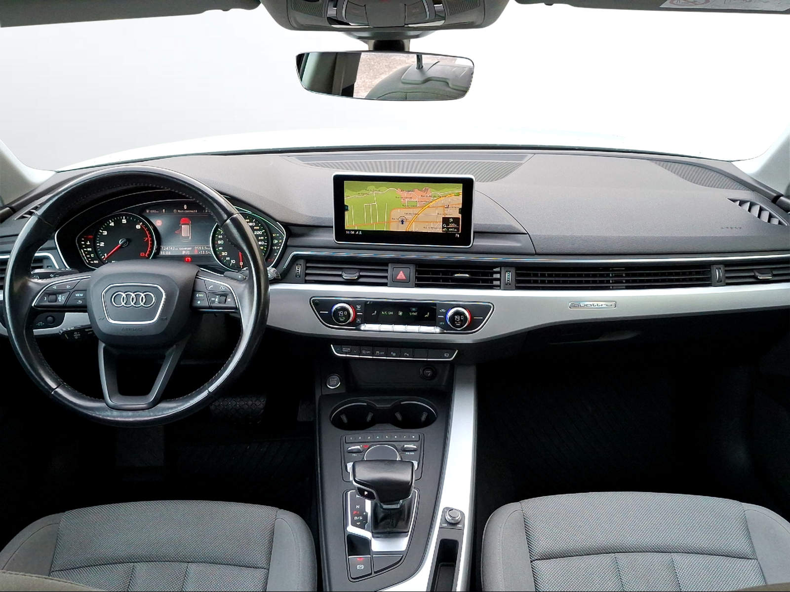 AUDI A4 Avant 2.0 TFSI quattro S-tronic - 10