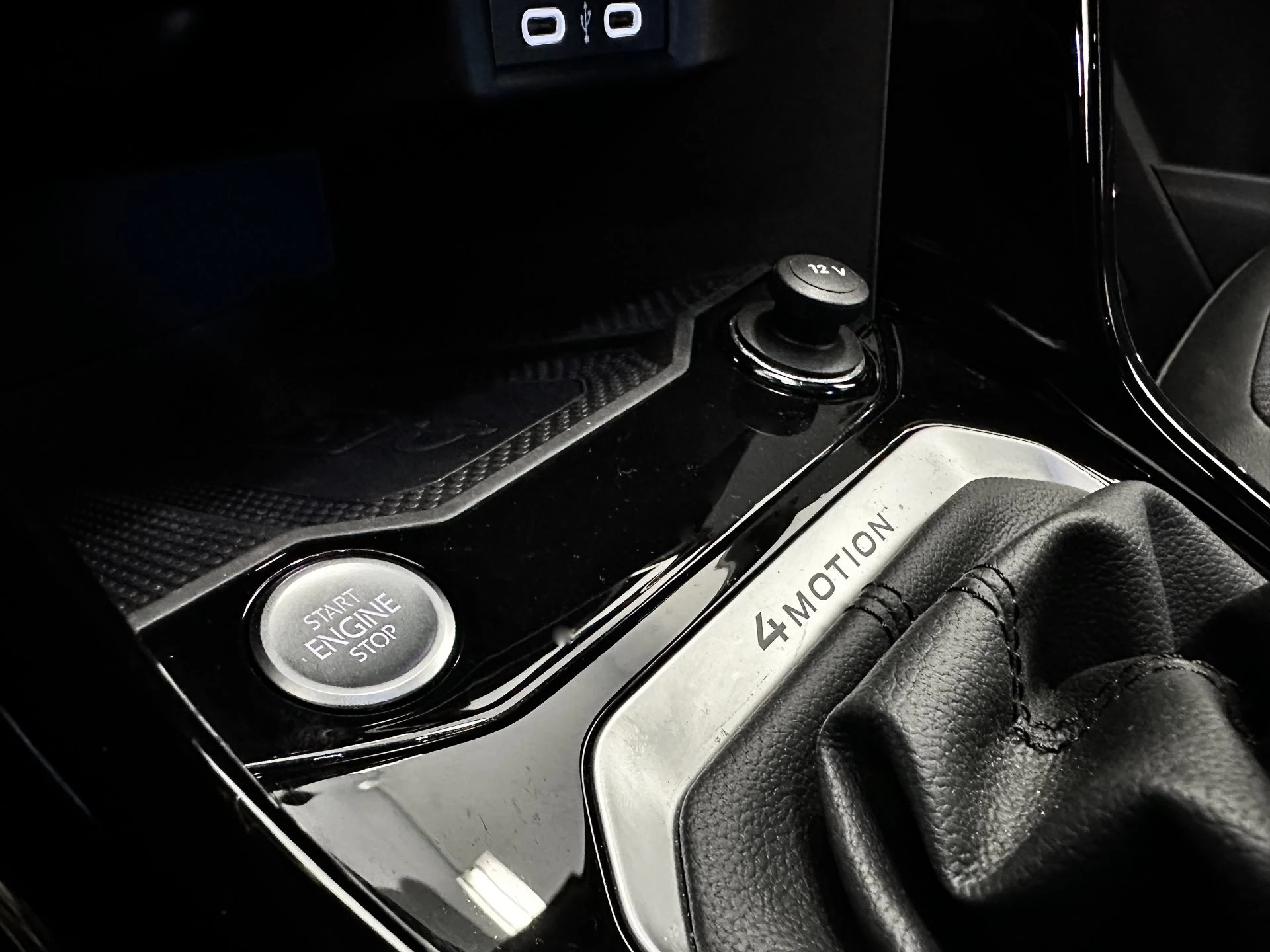 VW T-Roc R Akrapovic 4Motion 2.0 TSI - 19