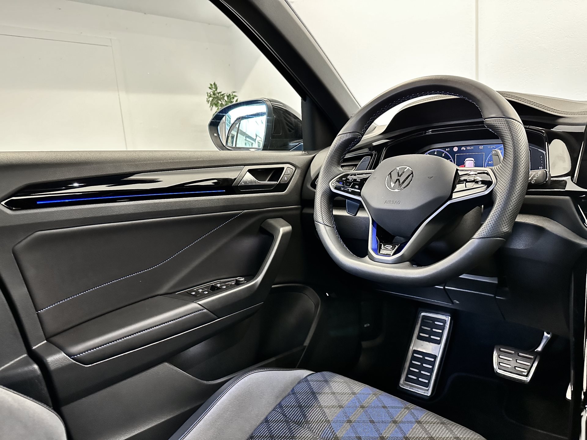 VW T-Roc R Akrapovic 4Motion 2.0 TSI - 14