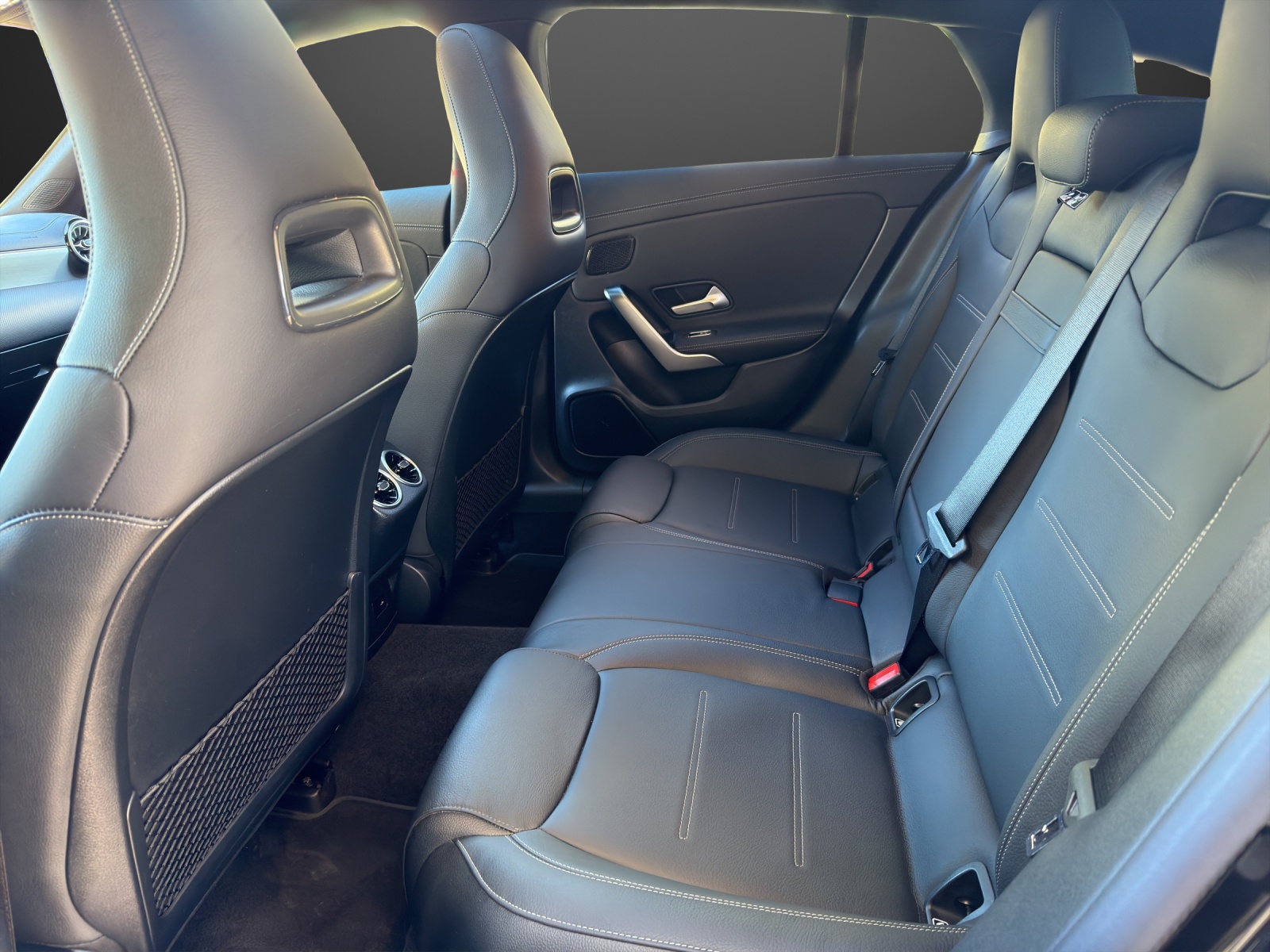 MERCEDES-BENZ CLA Shooting Brake 250 4Matic 7G-DCT AMG Line - 13