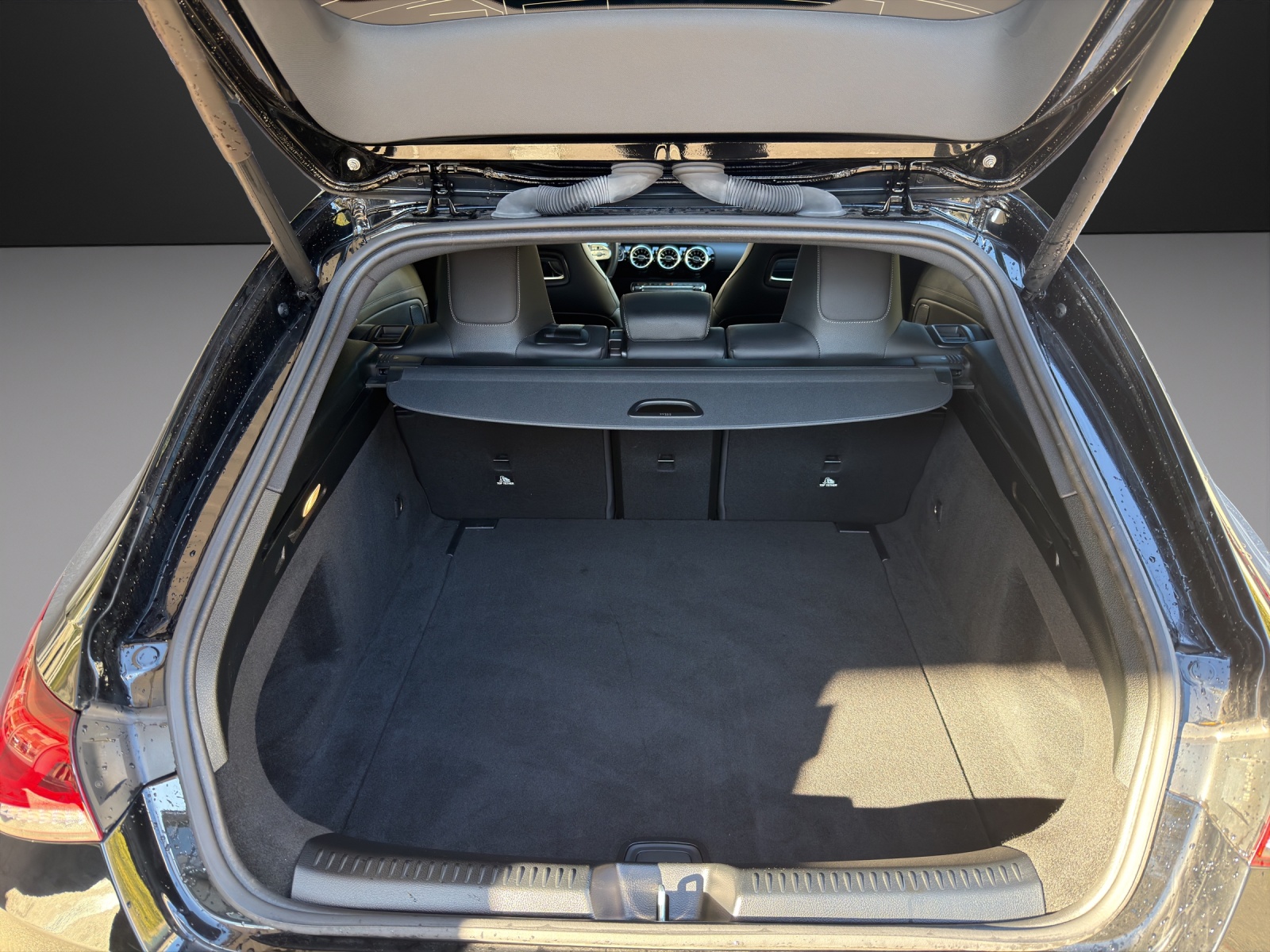 MERCEDES-BENZ CLA Shooting Brake 250 4Matic 7G-DCT AMG Line - 14