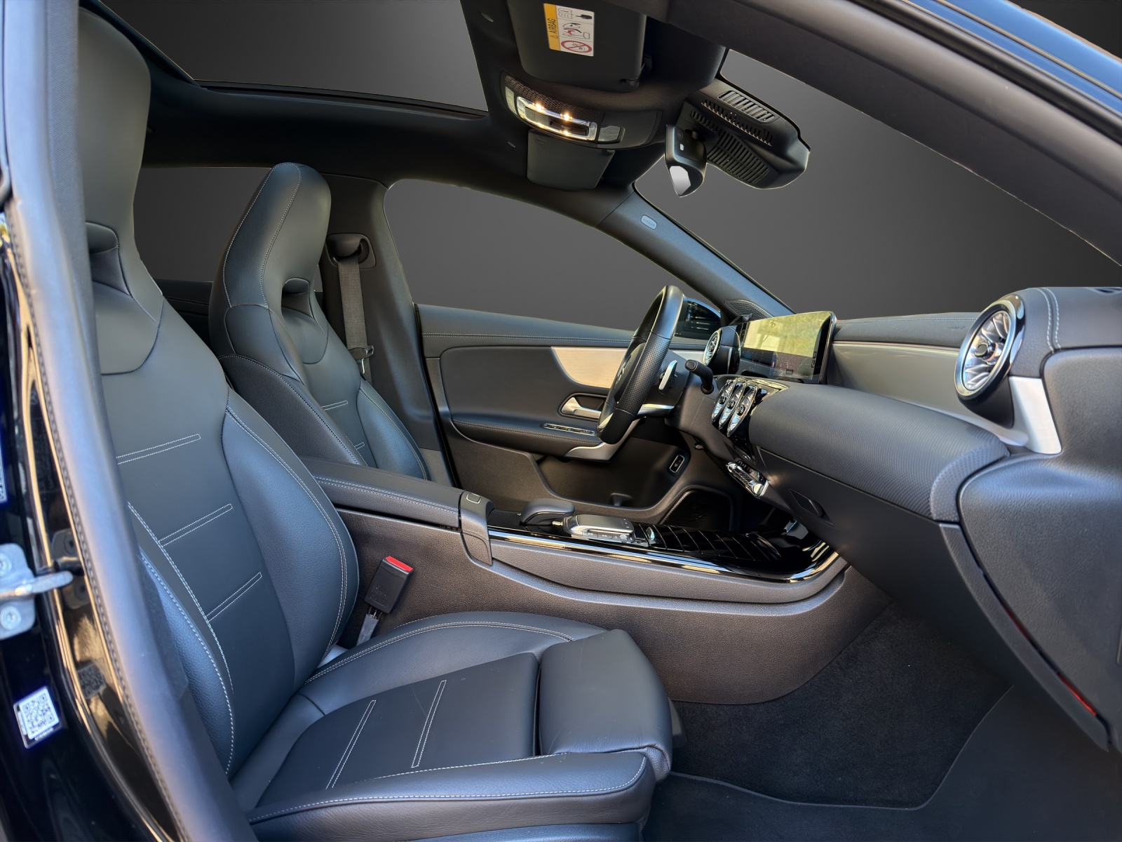 MERCEDES-BENZ CLA Shooting Brake 250 4Matic 7G-DCT AMG Line - 12