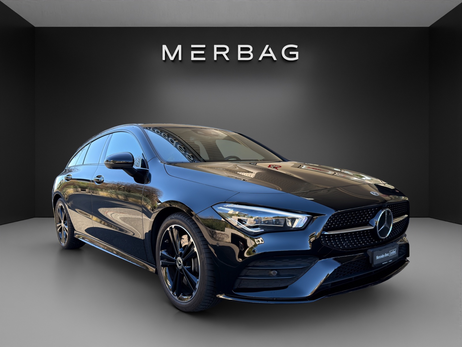 MERCEDES-BENZ CLA Shooting Brake 250 4Matic 7G-DCT AMG Line