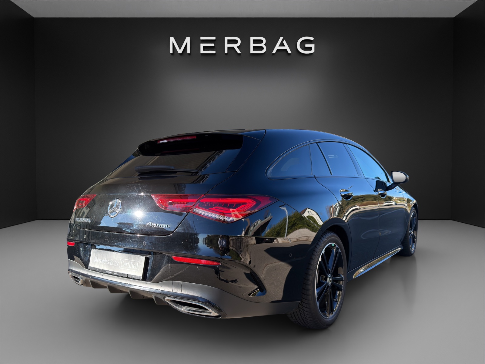 MERCEDES-BENZ CLA Shooting Brake 250 4Matic 7G-DCT AMG Line - 3