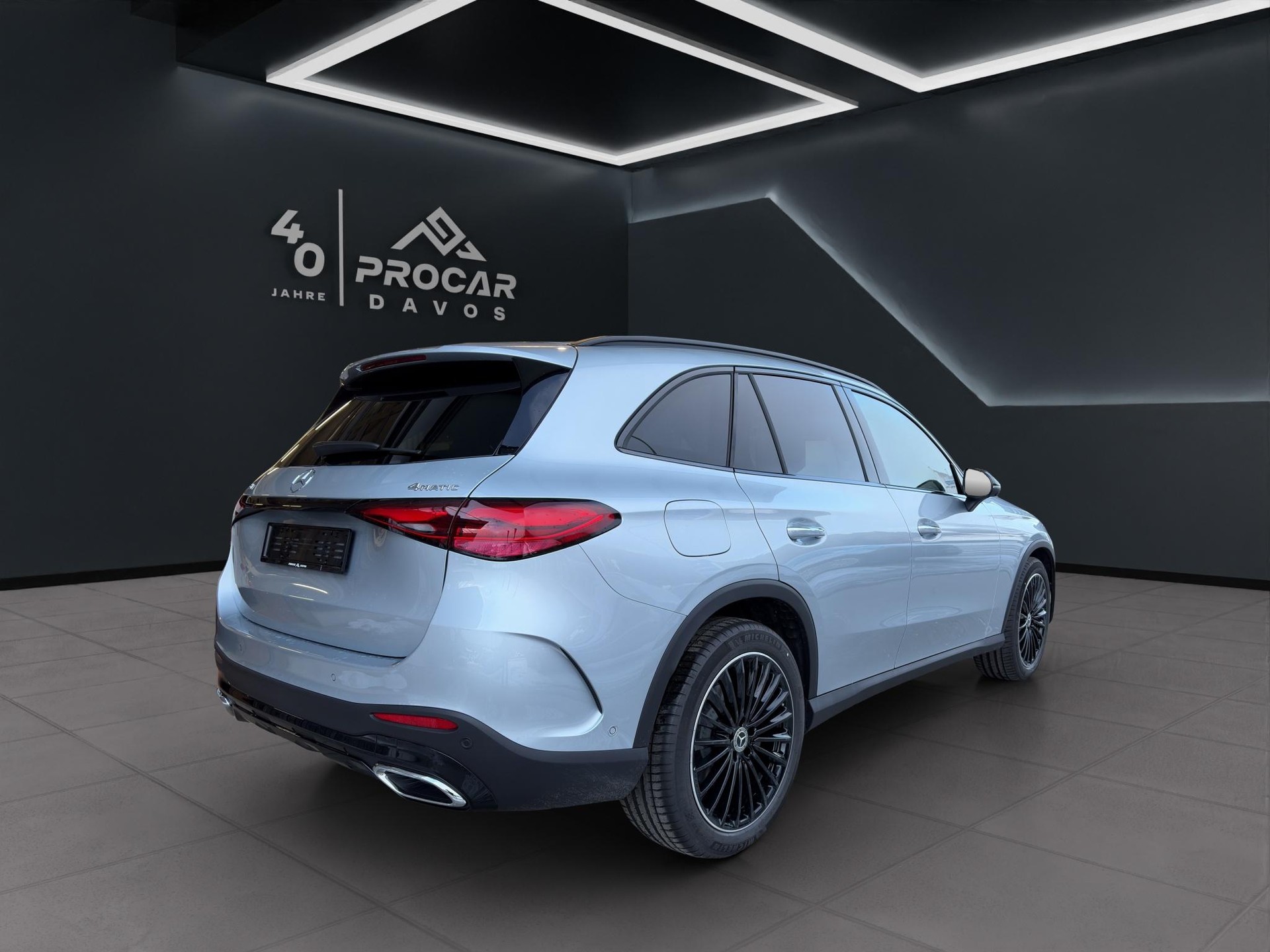 MERCEDES-BENZ GLC 220 d AMG Line 4matic - 4