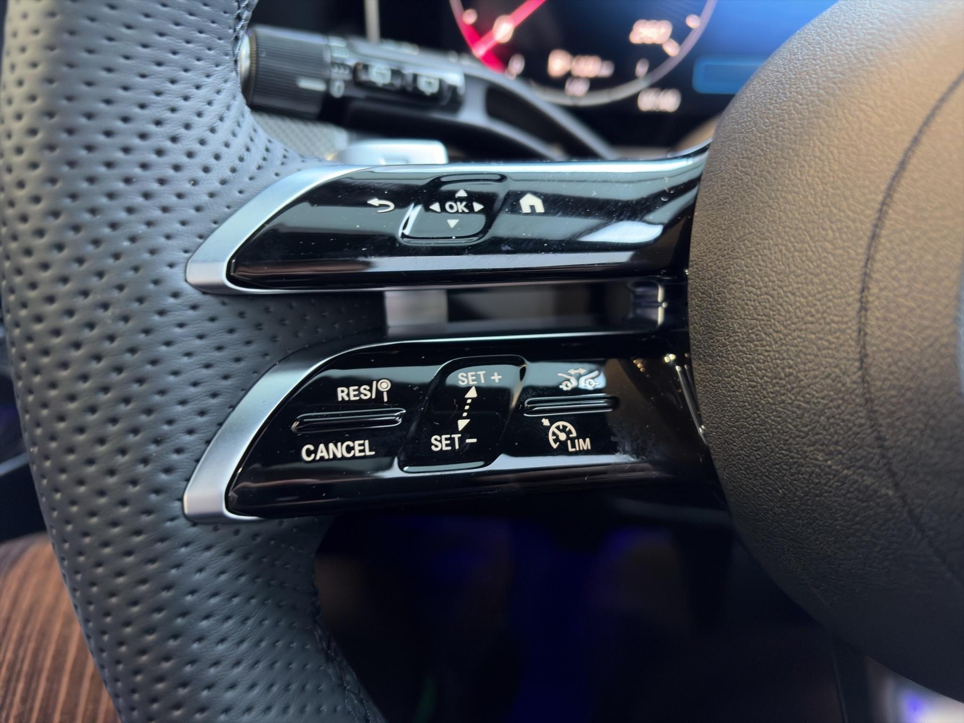 MERCEDES-BENZ GLC 220 d AMG Line 4matic - 12