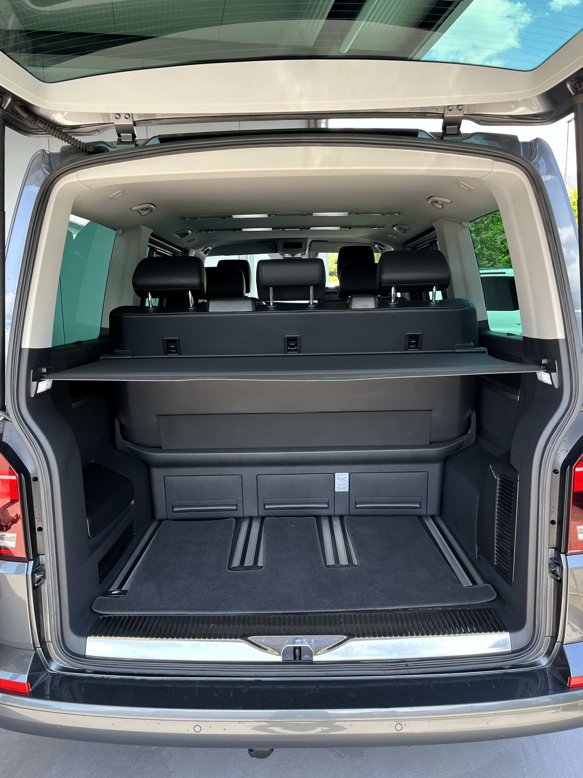 VW T6.1 Multivan 2.0 Bi-TDI Highline Liberty 4Mot. DSG - 20