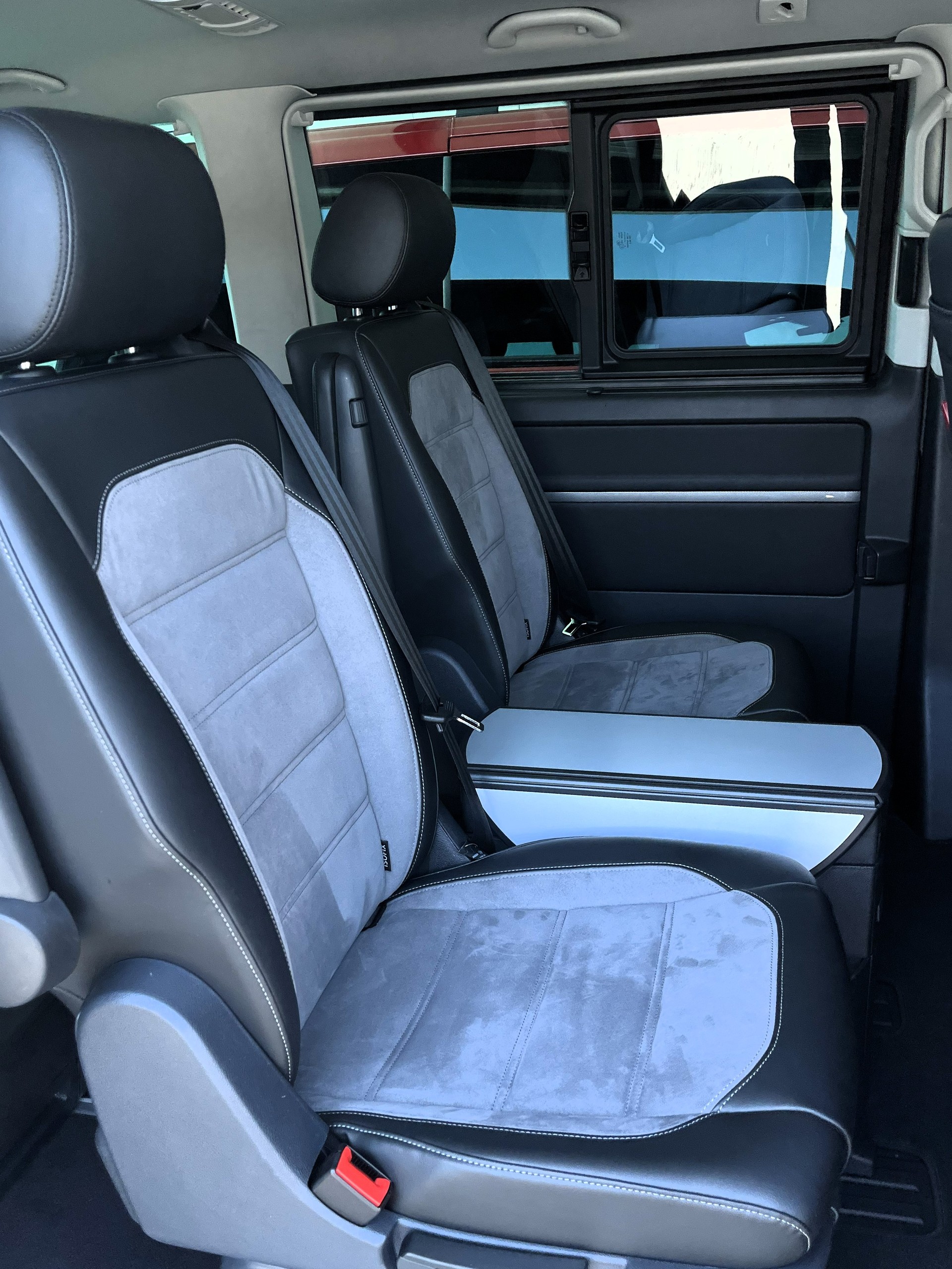 VW T6.1 Multivan 2.0 Bi-TDI Highline Liberty 4Mot. DSG - 17