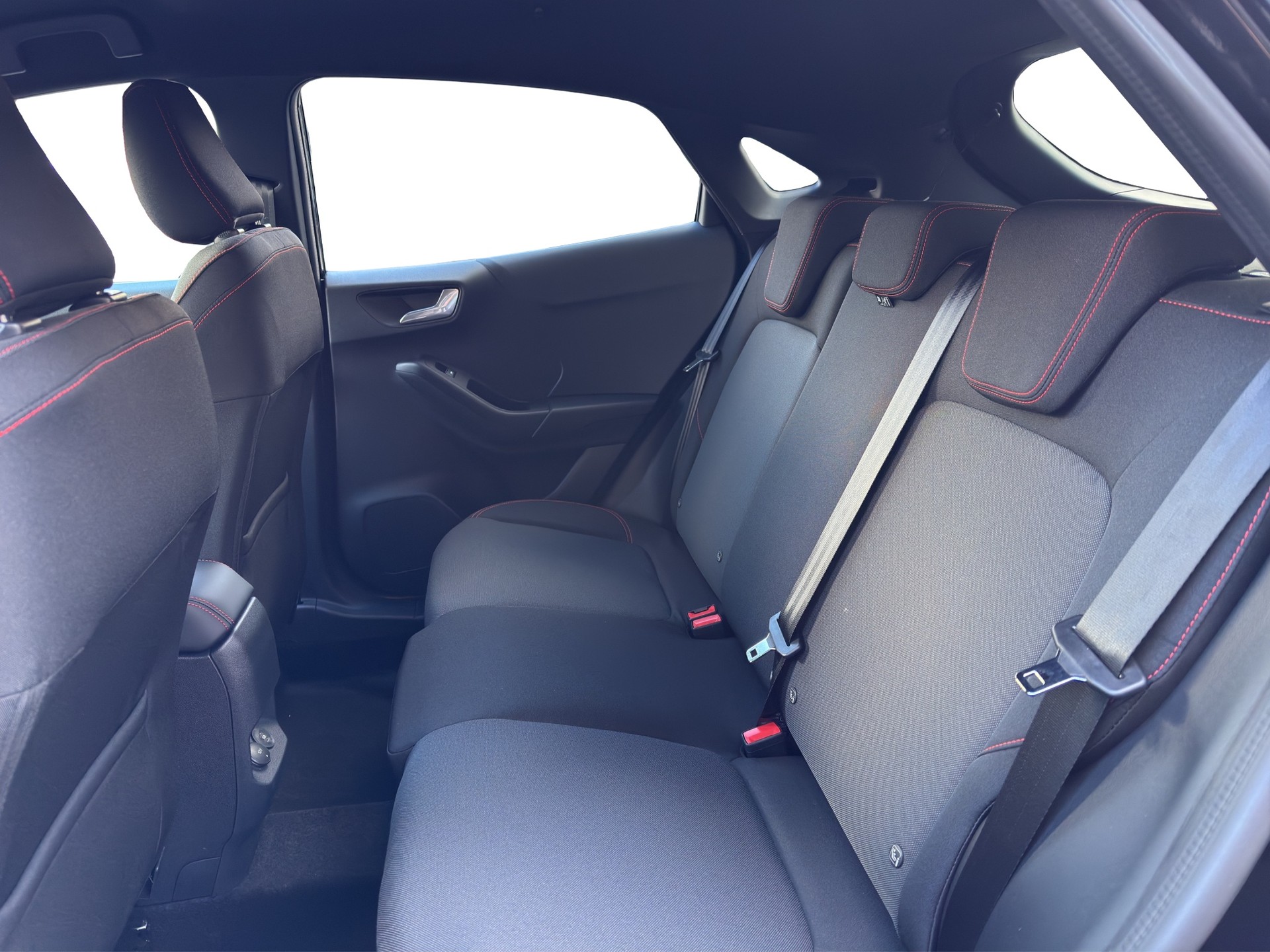 FORD Puma 1.0 MHEV ST-Line Automat - 11