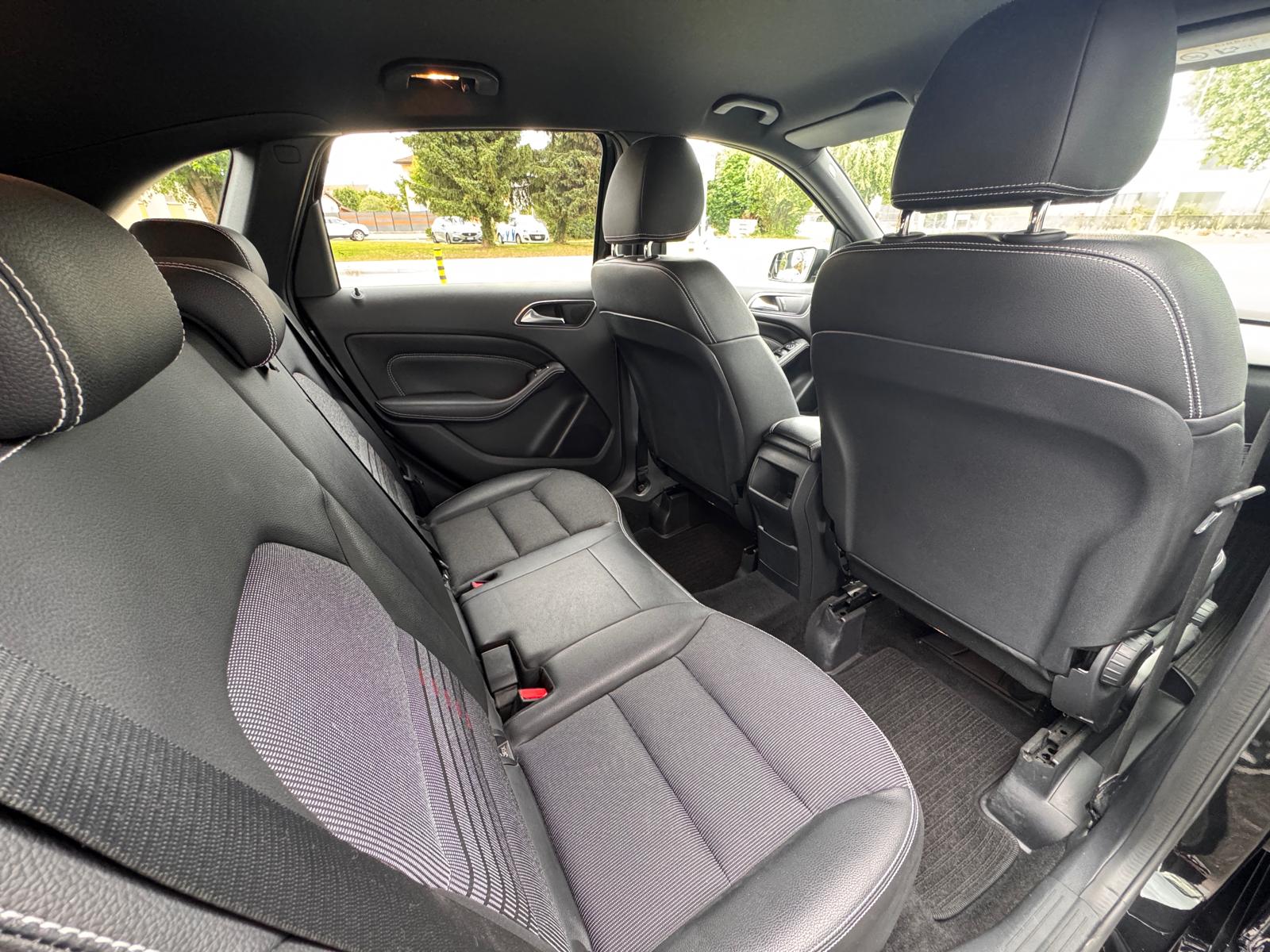MERCEDES-BENZ B 200 Night Star 7G-DCT - 7