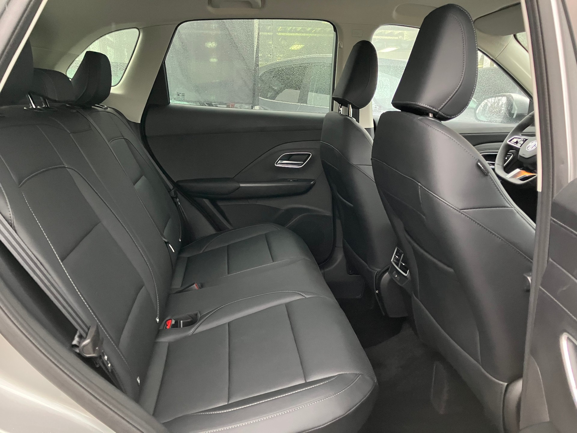 MG ZS 1.5 Hybrid+ Luxury - 8