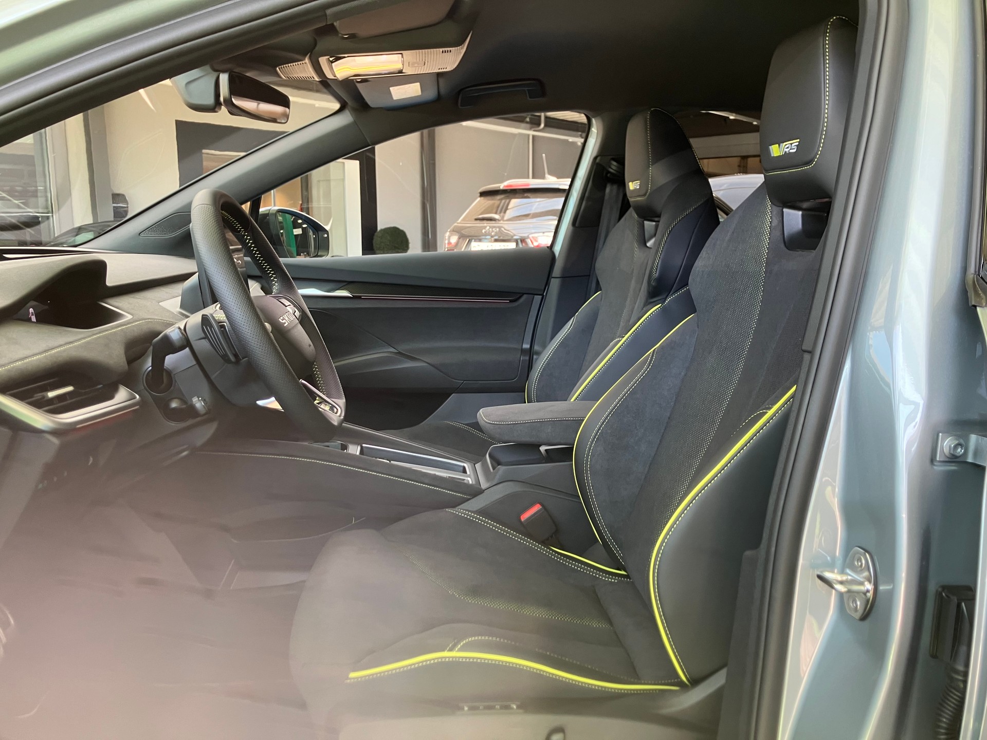 SKODA Elroq RS 4x4 - 9