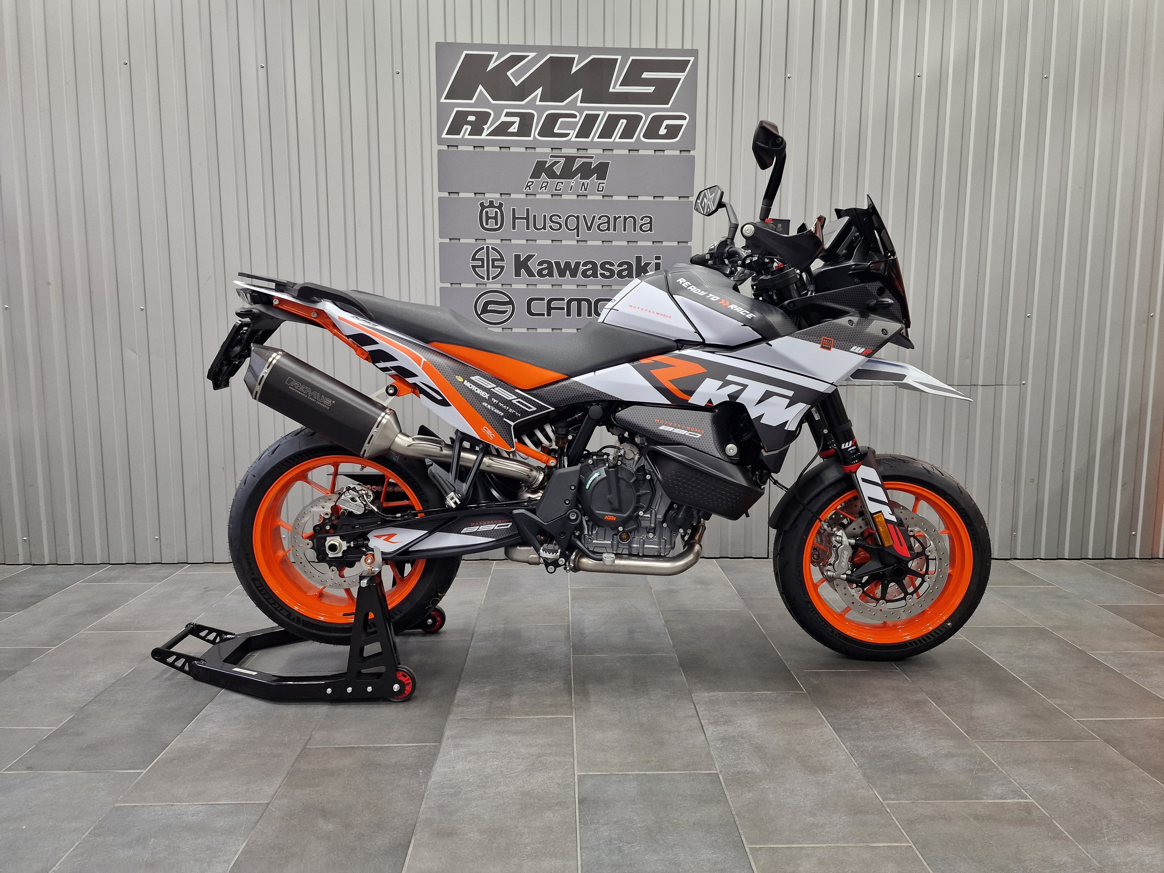 KTM 890 SMT