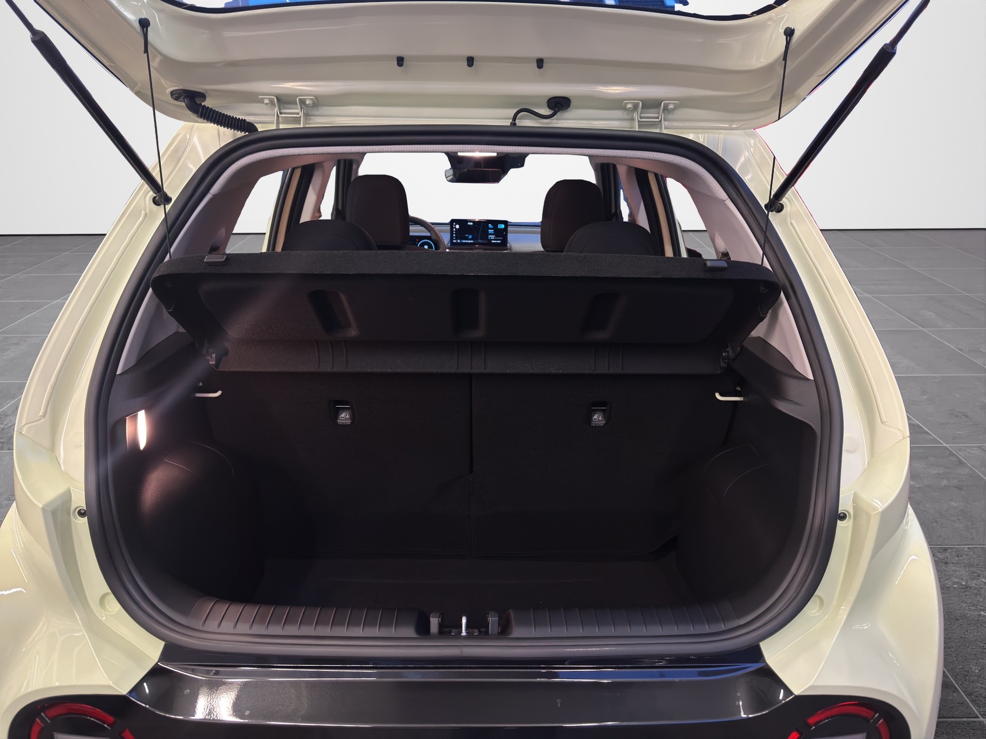 HYUNDAI Inster 42kWh Origo - 18