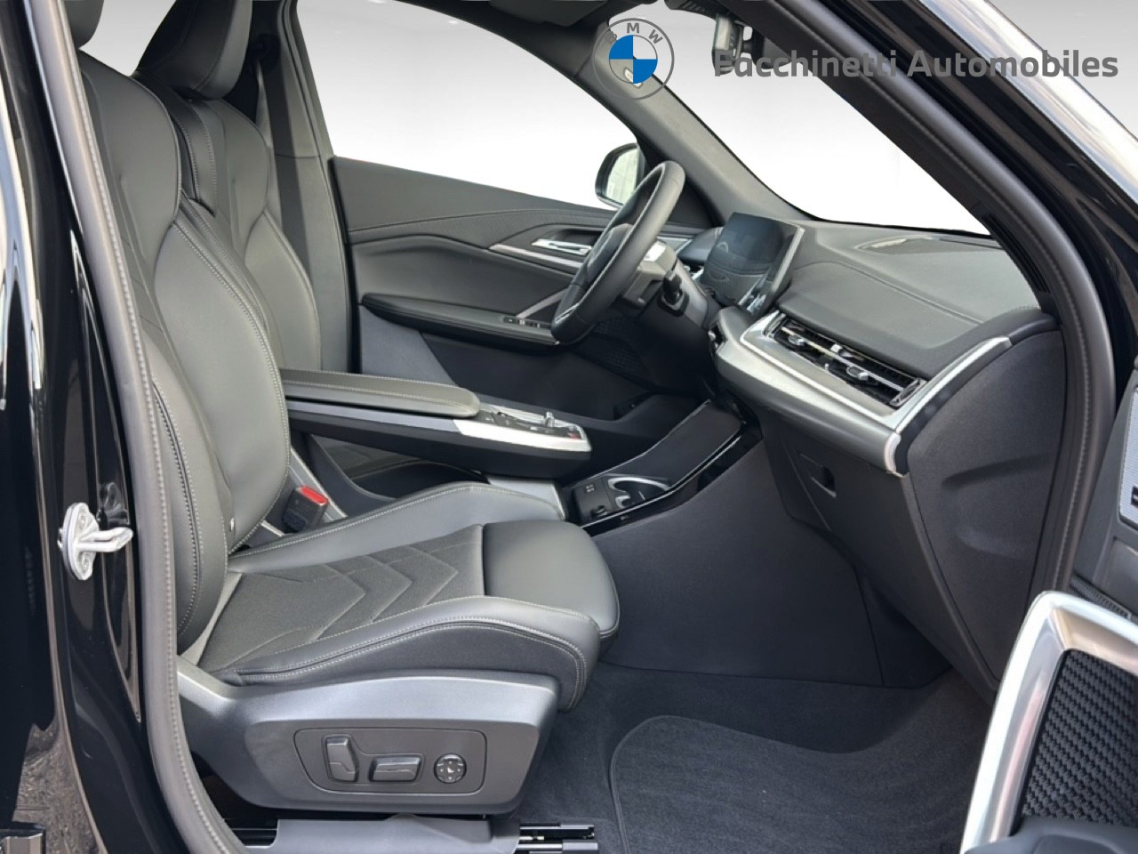 BMW iX2 eDrive 20 M Sport - 13