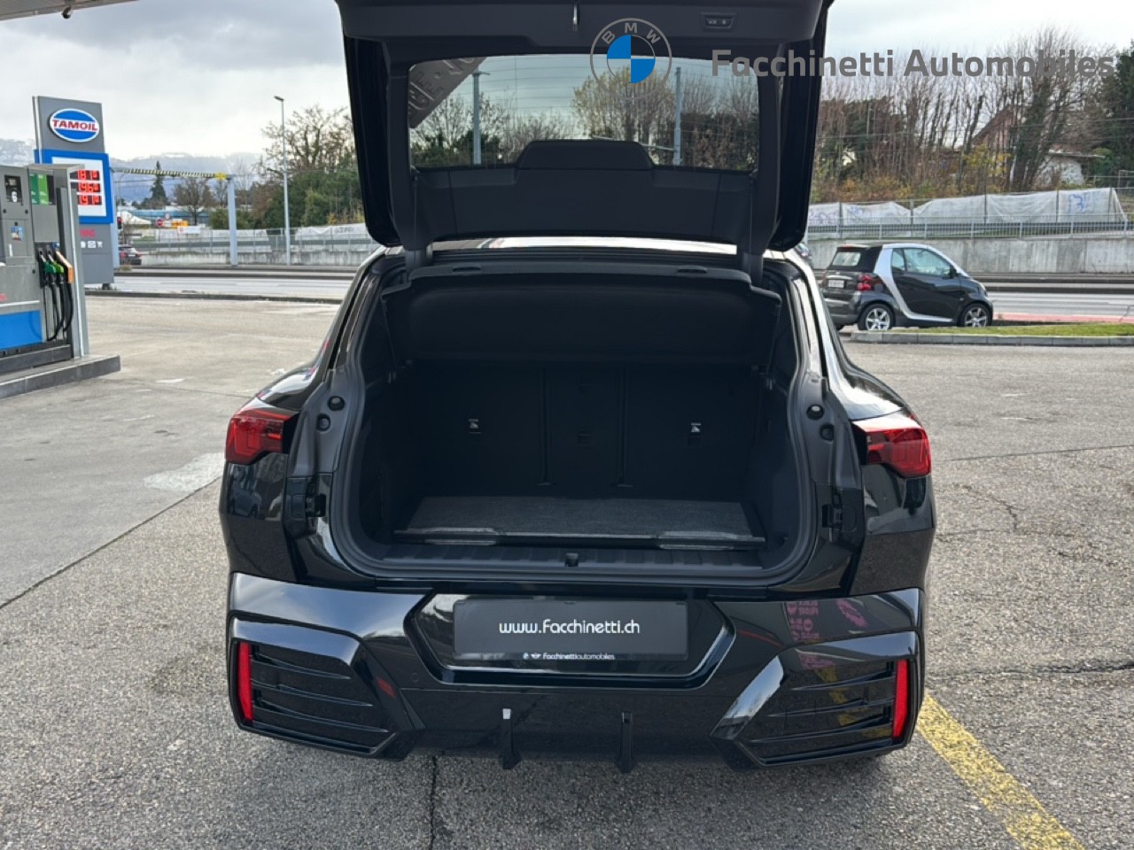 BMW iX2 eDrive 20 M Sport - 12