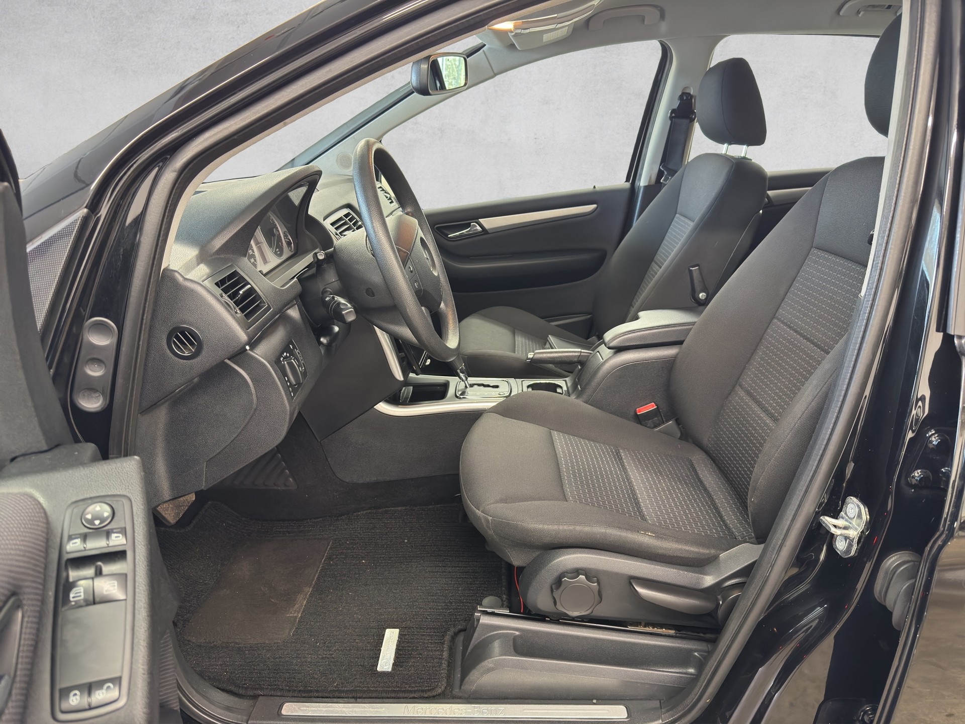 MERCEDES-BENZ B 160 (150) Compact Star Autotronic - 13