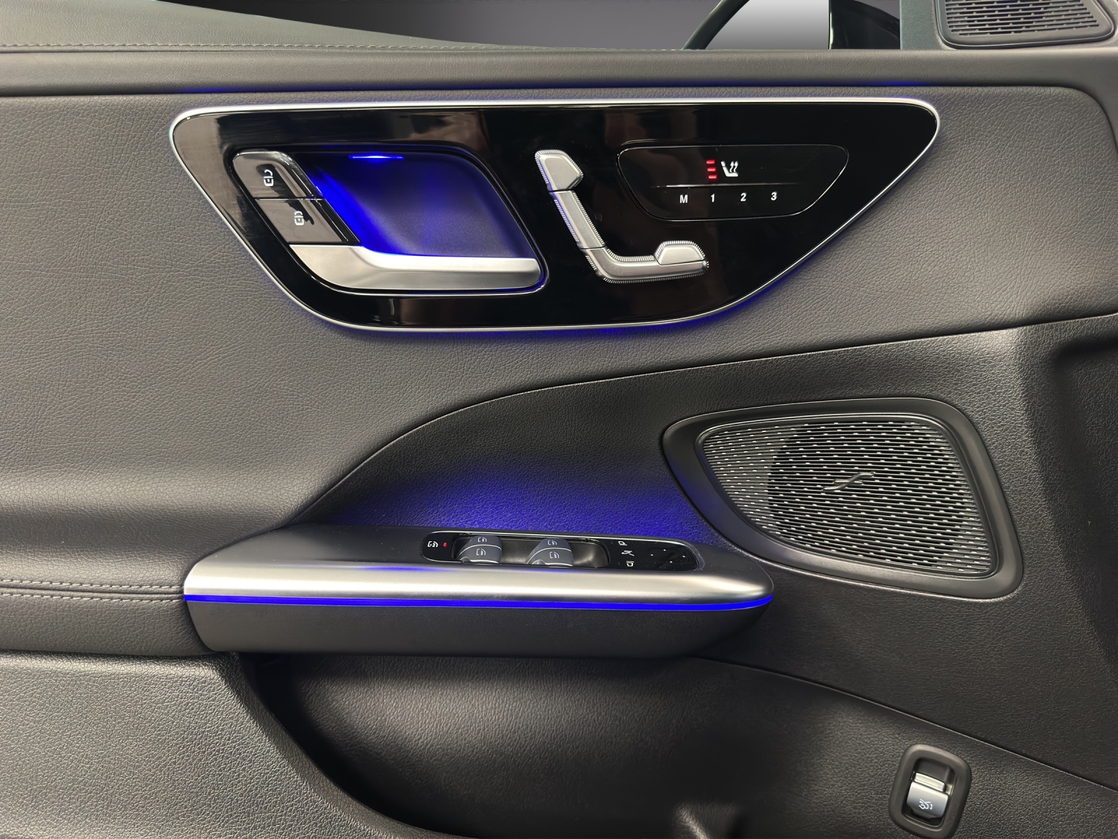 MERCEDES-BENZ C 300 AMG Line - 13