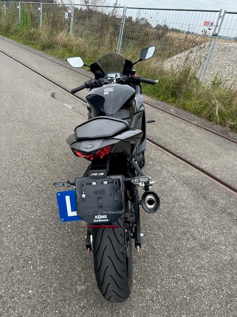 YAMAHA YZF-R3 - 5