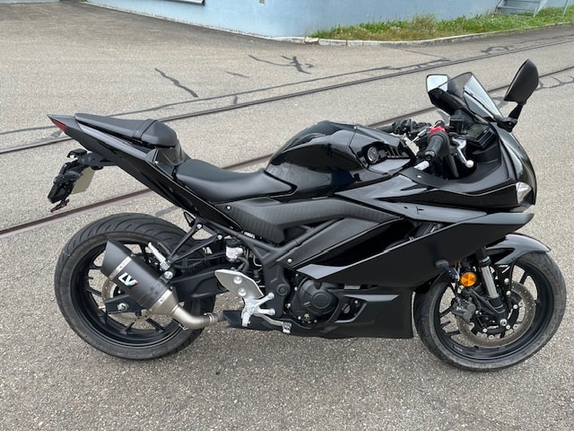 YAMAHA YZF-R3