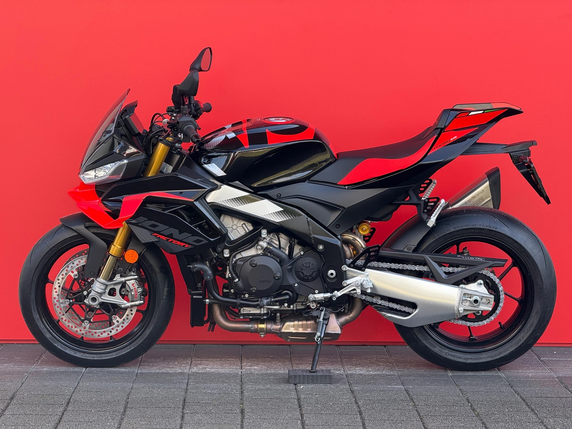 APRILIA Tuono V4 1100 Factory - 15