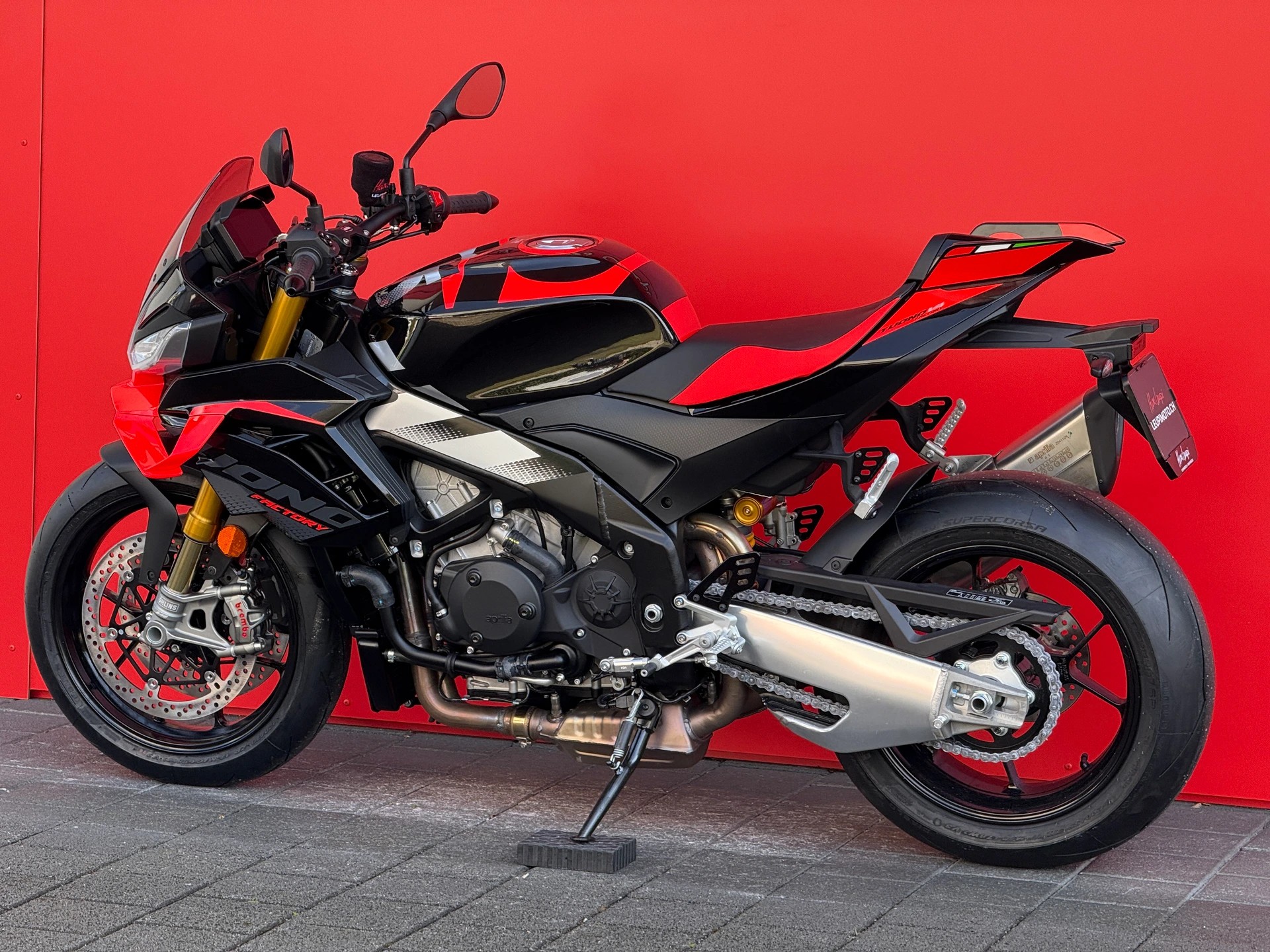 APRILIA Tuono V4 1100 Factory - 10