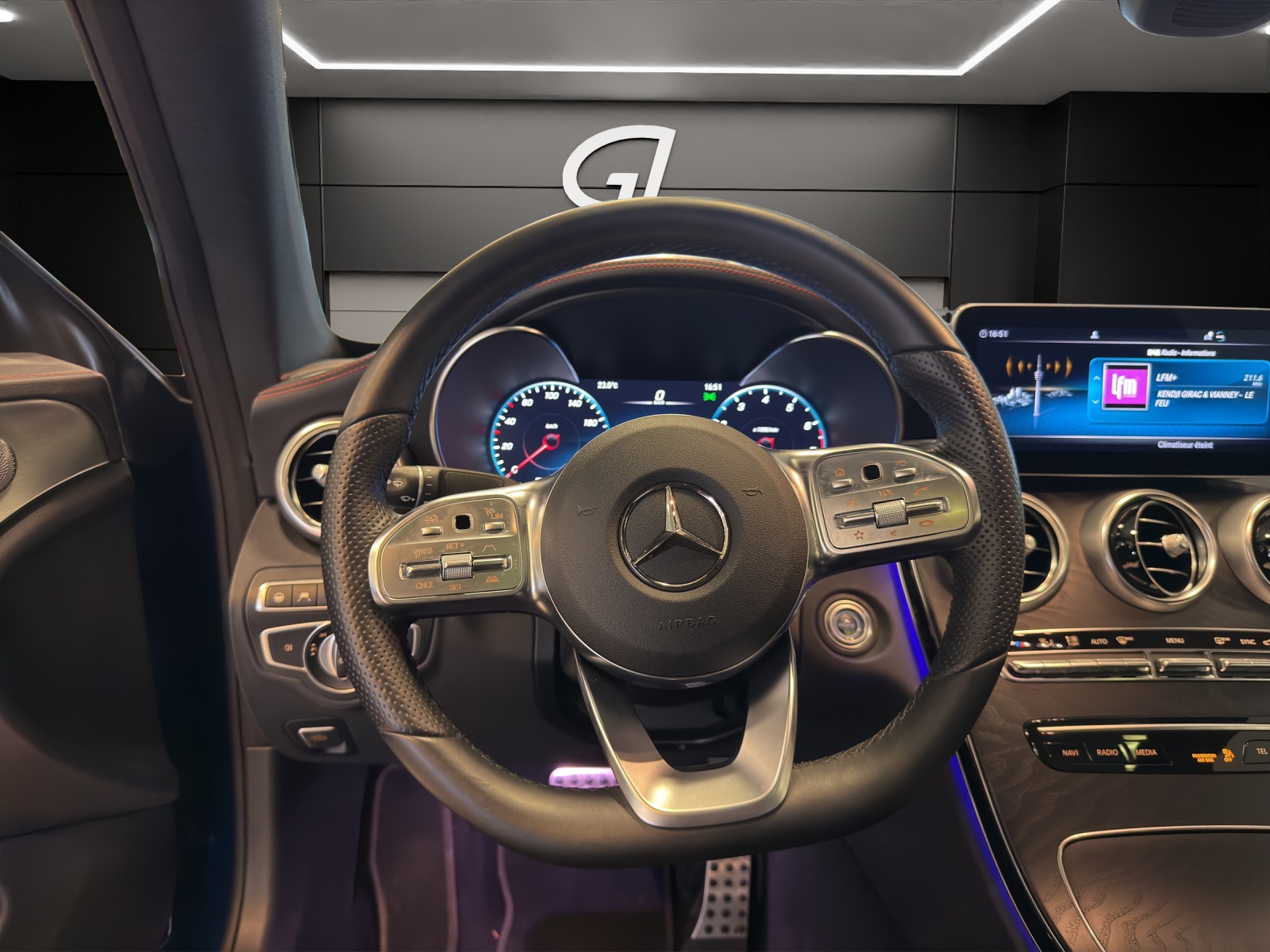 MERCEDES-BENZ C 200 Coupé 4Matic AMG Line + Premium + 9G-Tronic - 14