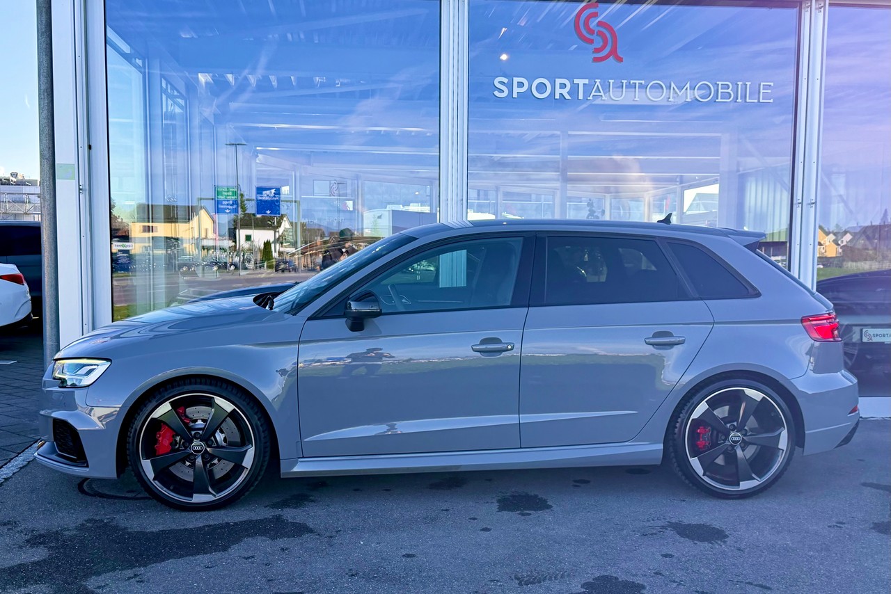 Audi RS3 Sportback 2.5 TSI quattro S-tronic, Bild 8