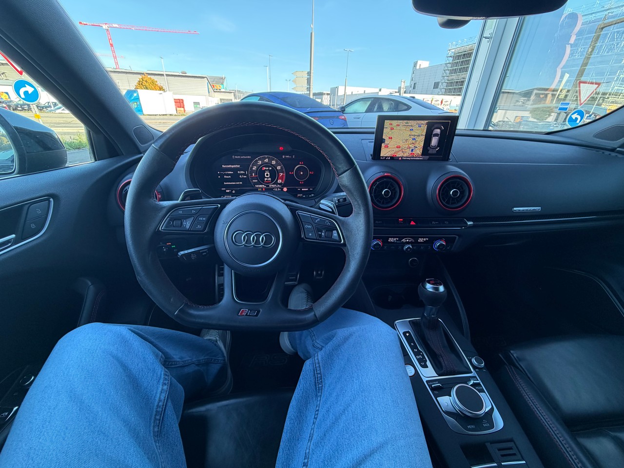 Audi RS3 Sportback 2.5 TSI quattro S-tronic, Bild 15