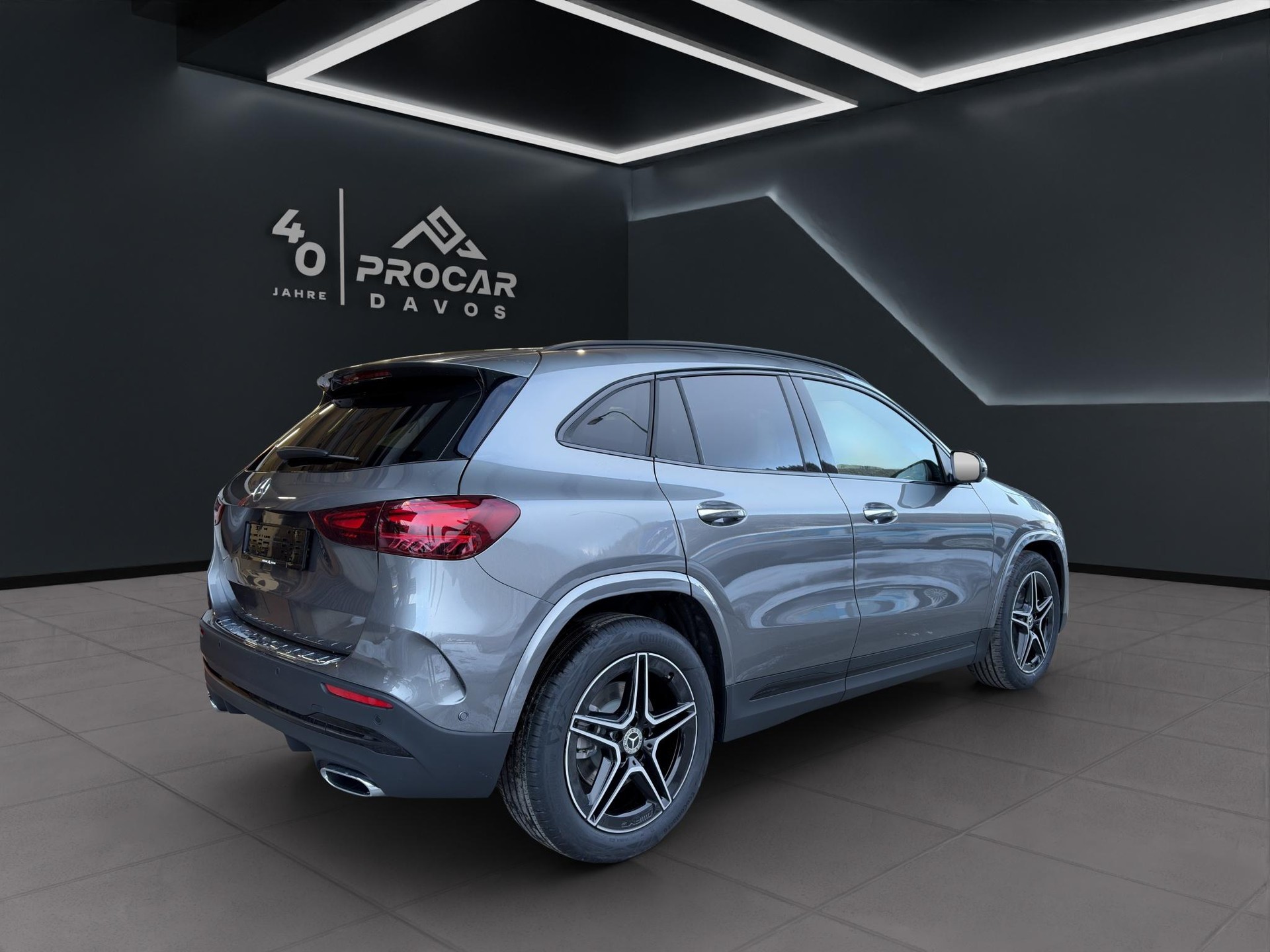 MERCEDES-BENZ GLA 250 Swiss Star AMG Line 4matic - 4