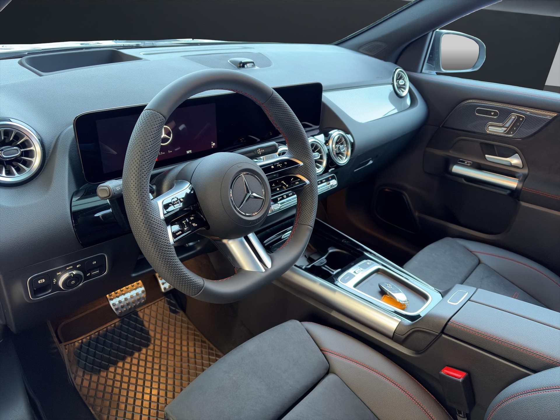 MERCEDES-BENZ GLA 250 Swiss Star AMG Line 4matic - 8