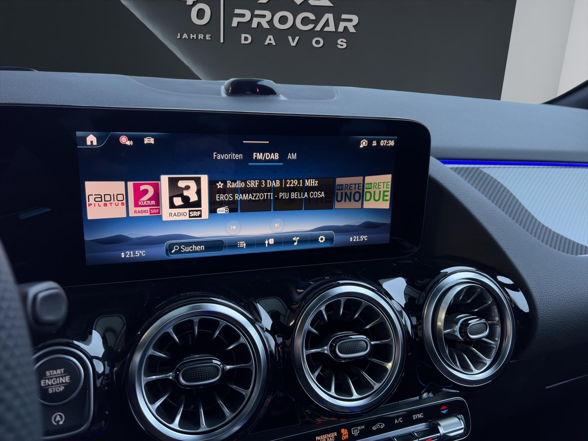 MERCEDES-BENZ GLA 250 Swiss Star AMG Line 4matic - 11