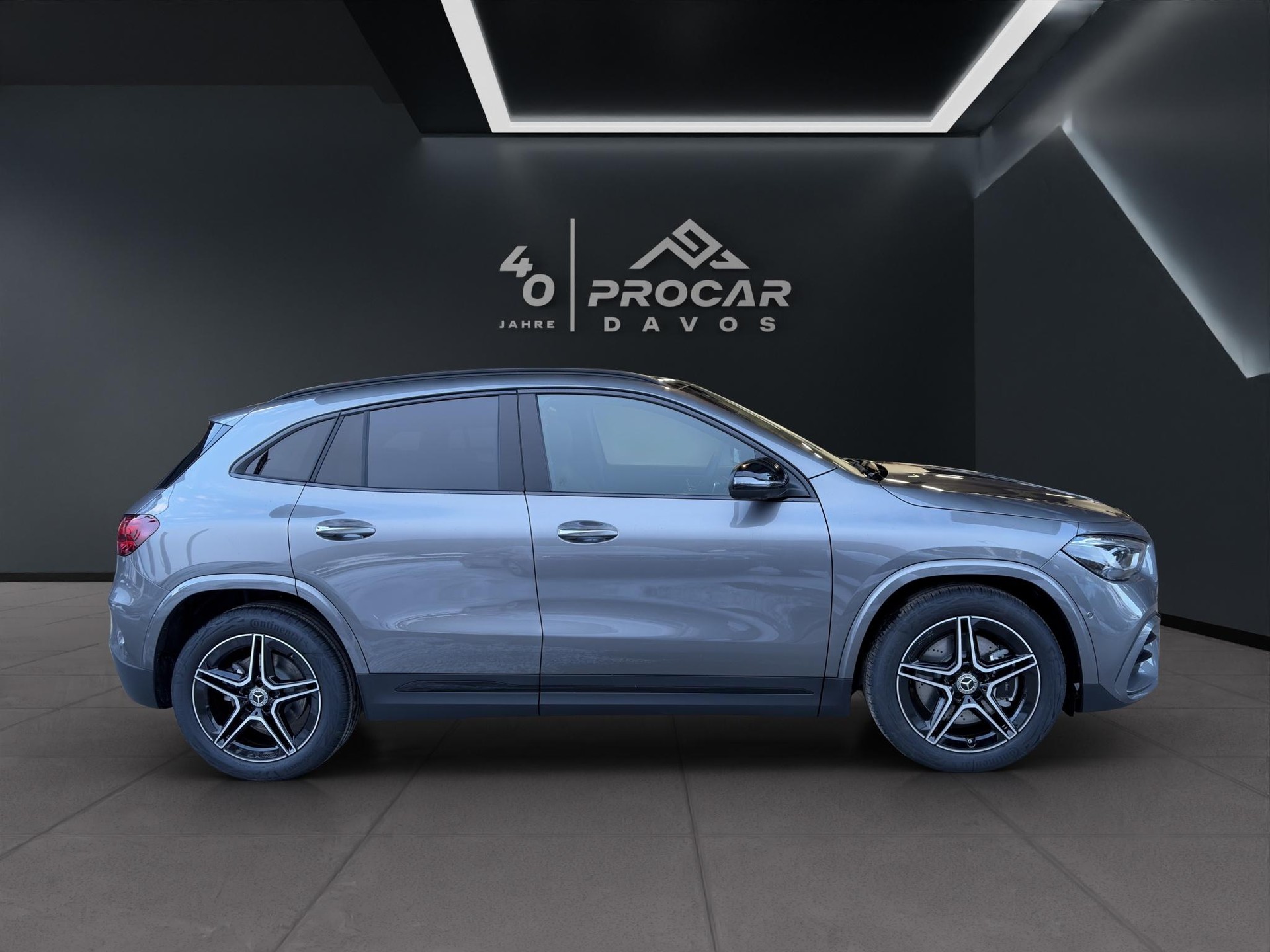 MERCEDES-BENZ GLA 250 Swiss Star AMG Line 4matic - 2