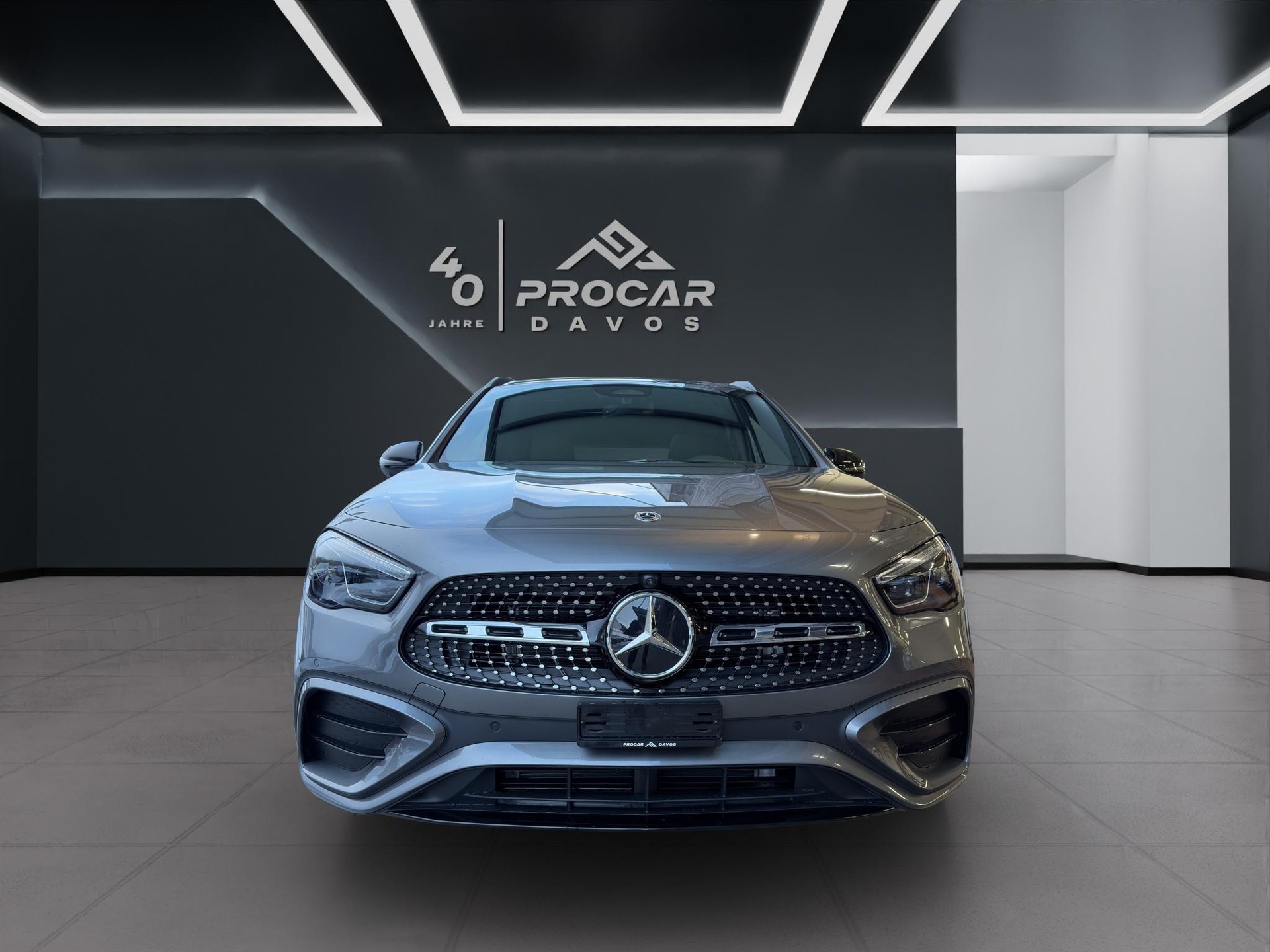 MERCEDES-BENZ GLA 250 Swiss Star AMG Line 4matic - 3