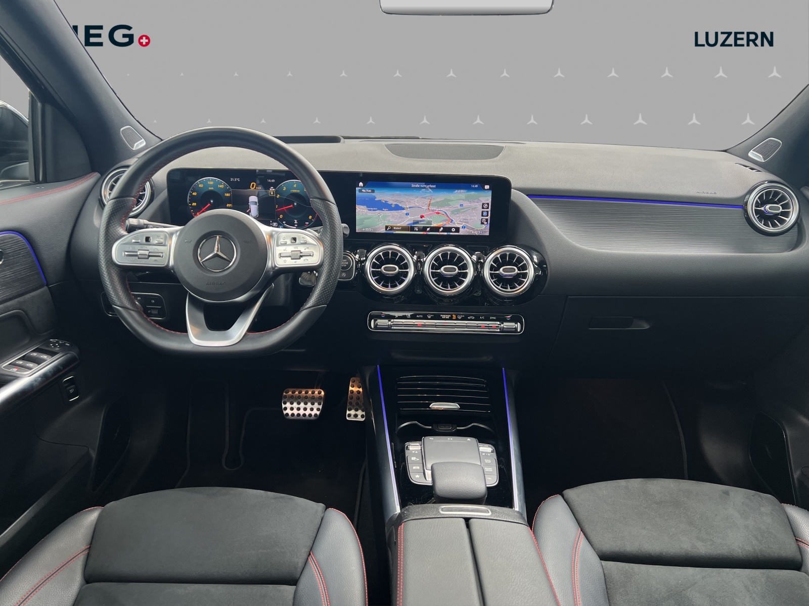 MERCEDES-BENZ GLA 250 4Matic AMG Line 8G-DCT - 11