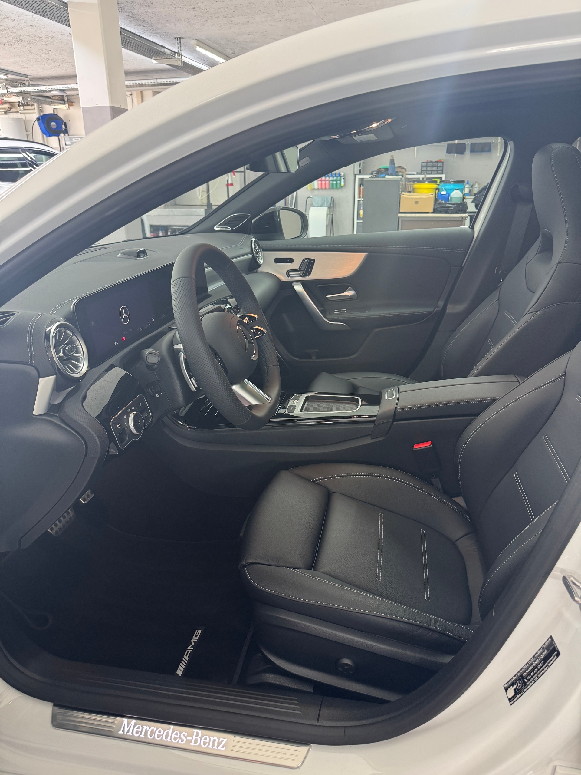 MERCEDES-BENZ A 250 4MATIC Kompaktlimousine - 7