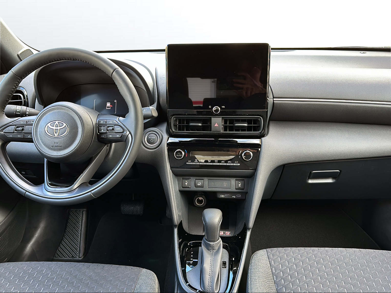 TOYOTA Yaris Cross 1.5 Trend AWDi e-CVT - 8