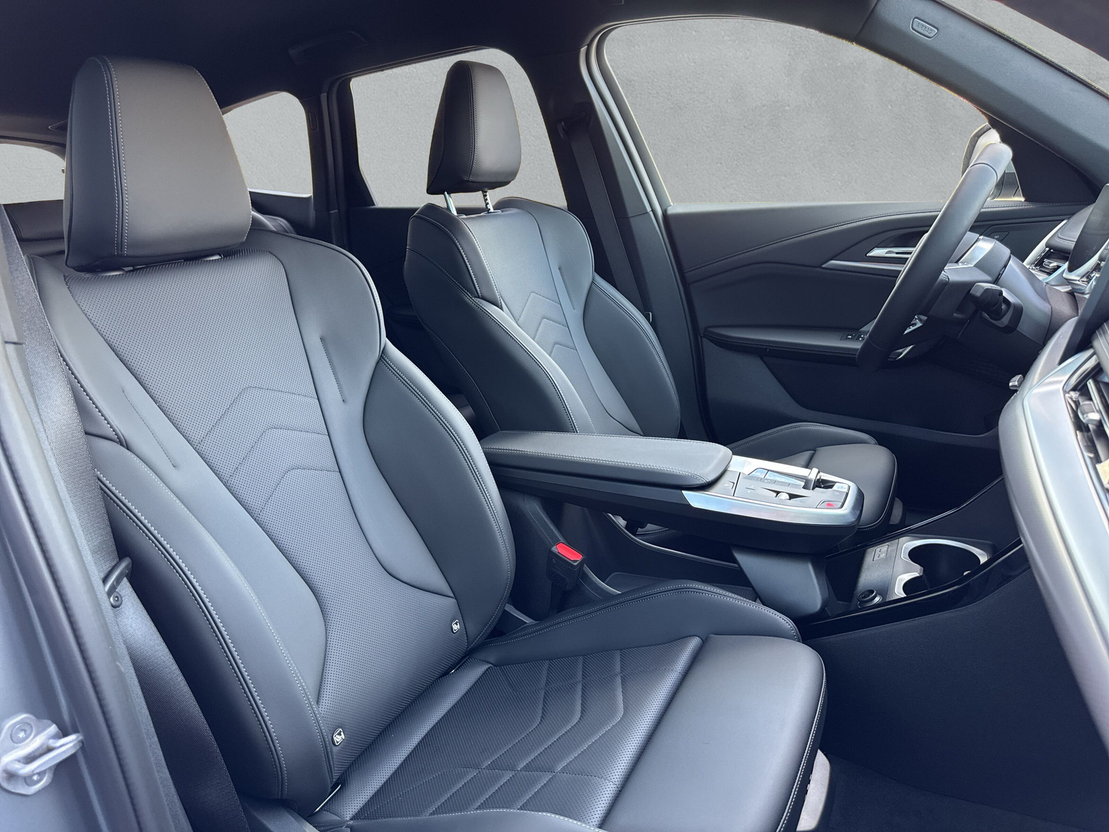 BMW iX1 xDrive 30 M Sport - 12