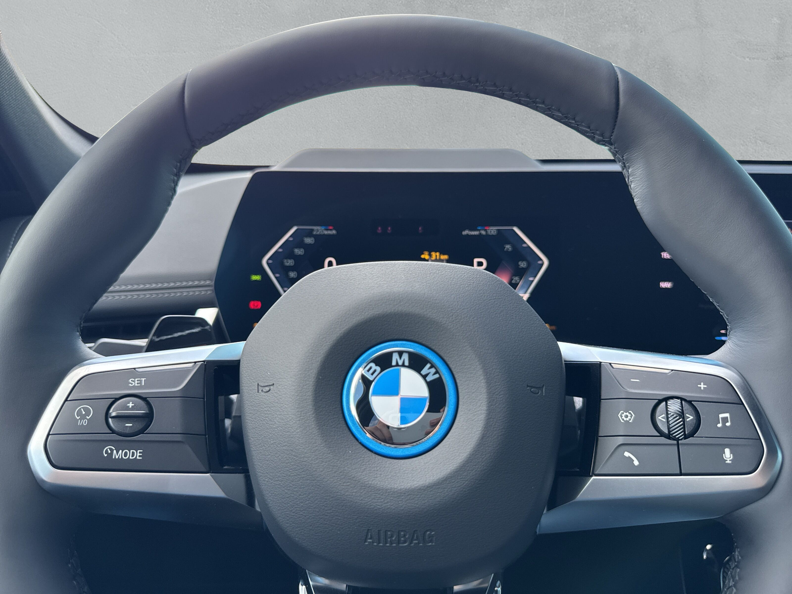 BMW iX1 xDrive 30 M Sport - 23