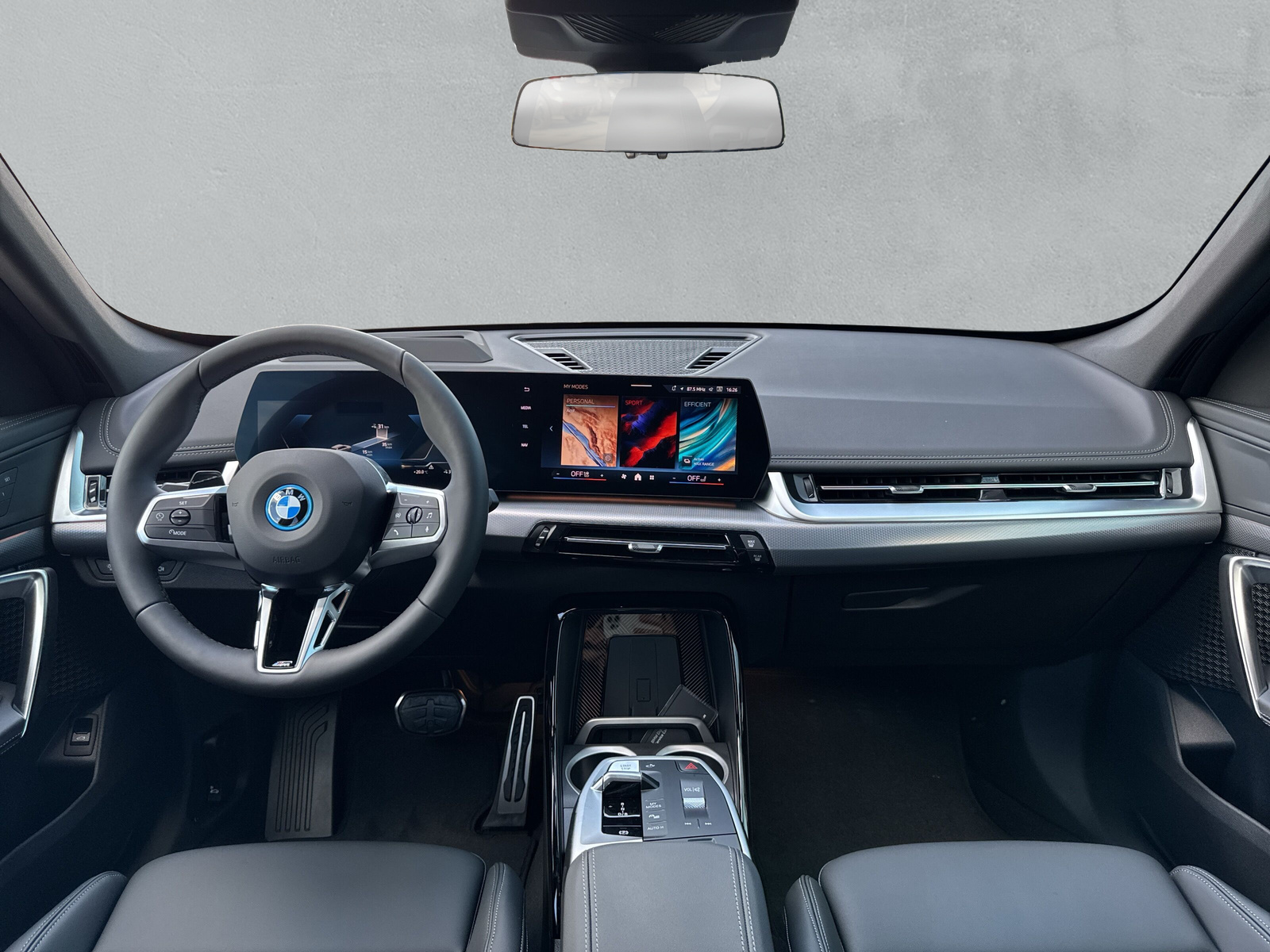 BMW iX1 xDrive 30 M Sport - 16