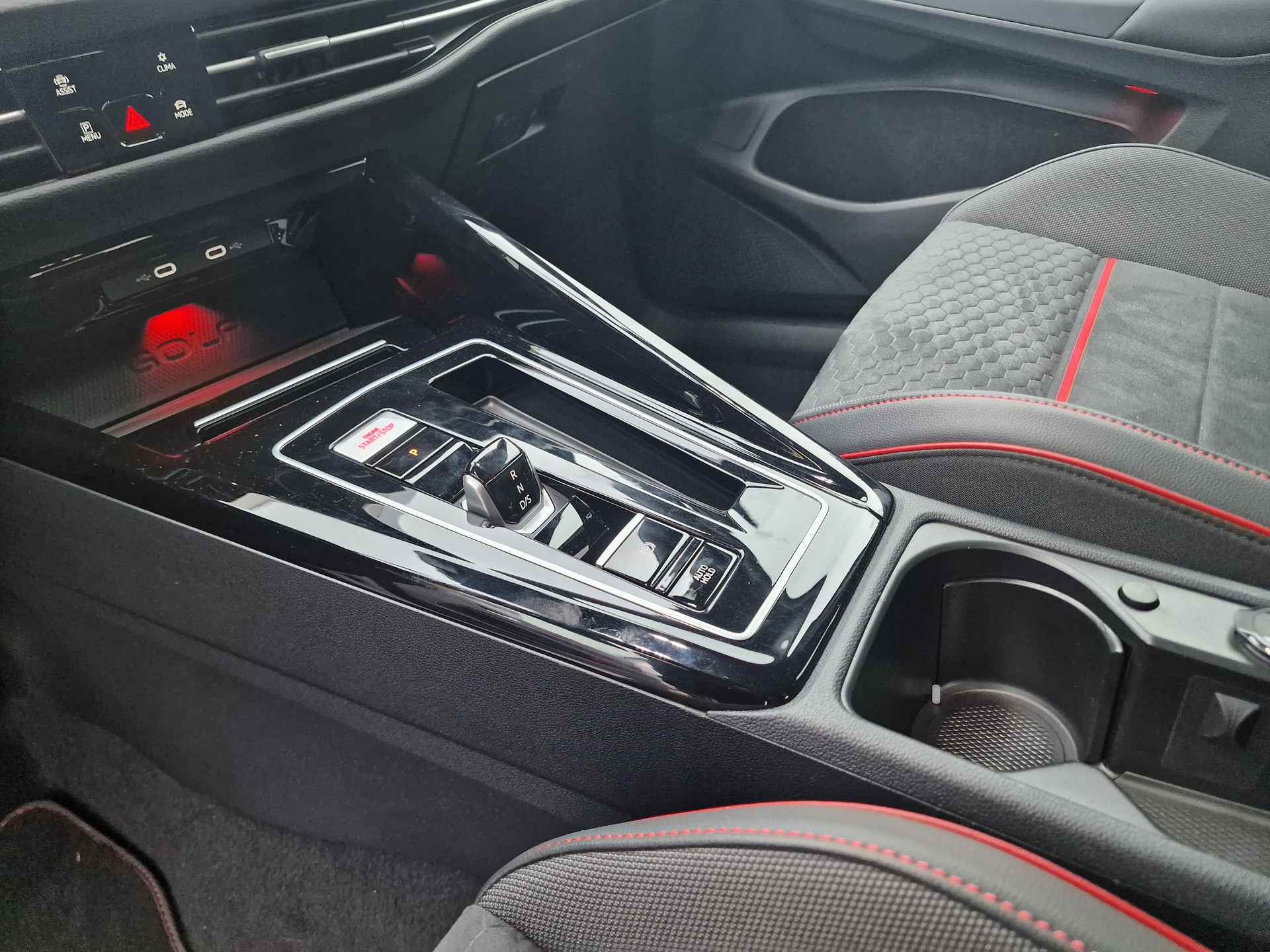 VW Golf 2.0 TSI GTI Clubsport DSG 36Mt Gara - 17